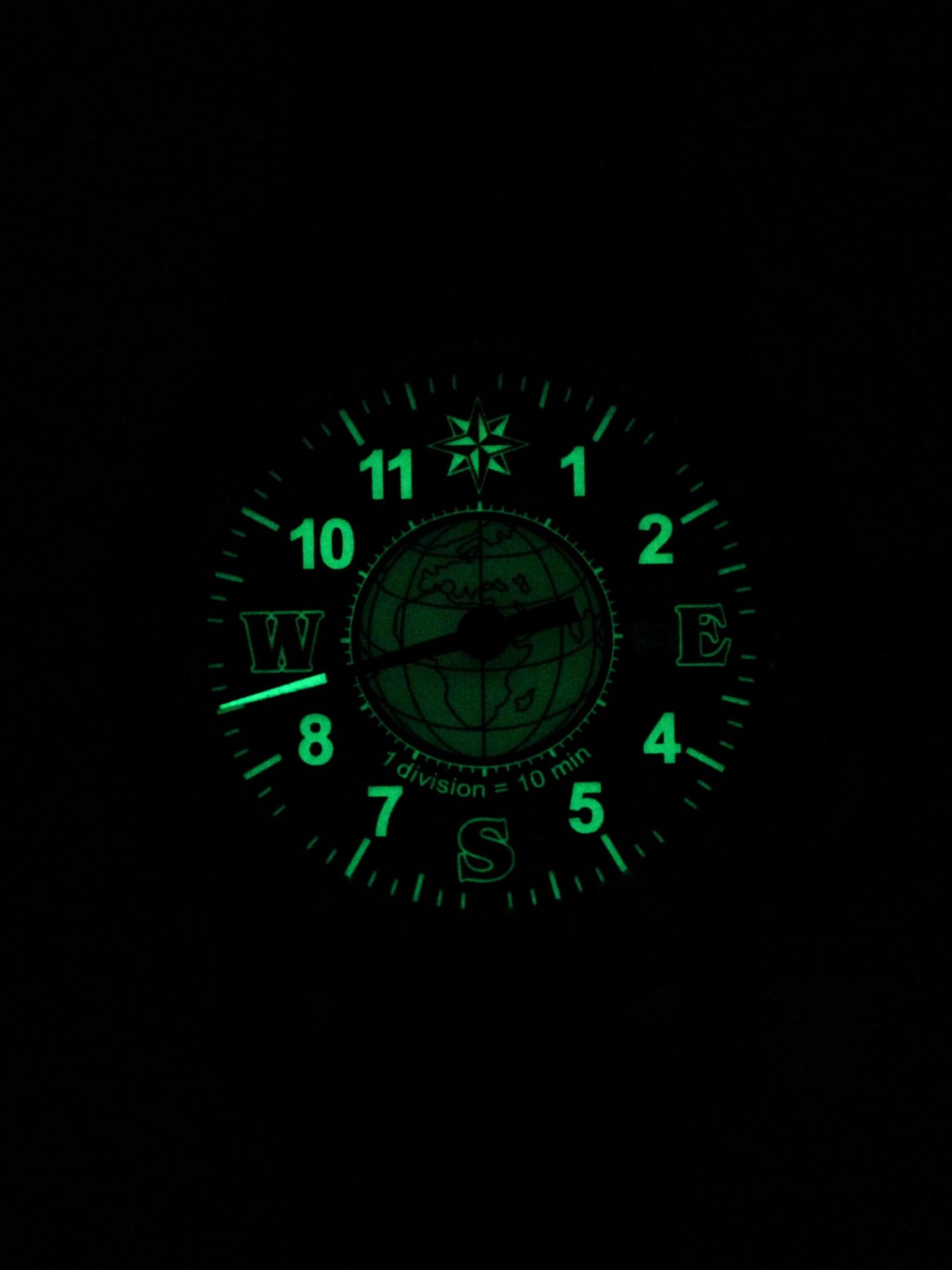 Часы Компас однострелочные механические с автоподзаводом (Seiko NH35A) 147.185.1