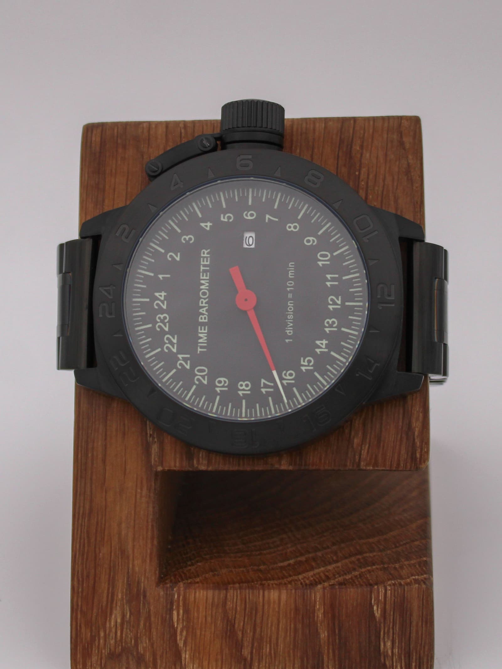 Часы Time Barometer однострелочные кварцевые (Ronda 515.24H) Q152.601.1