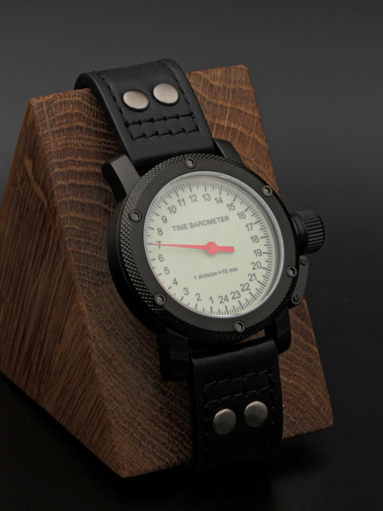 Часы Time Barometer однострелочные механические с автоподзаводом (Восток 2431) 101.600.01