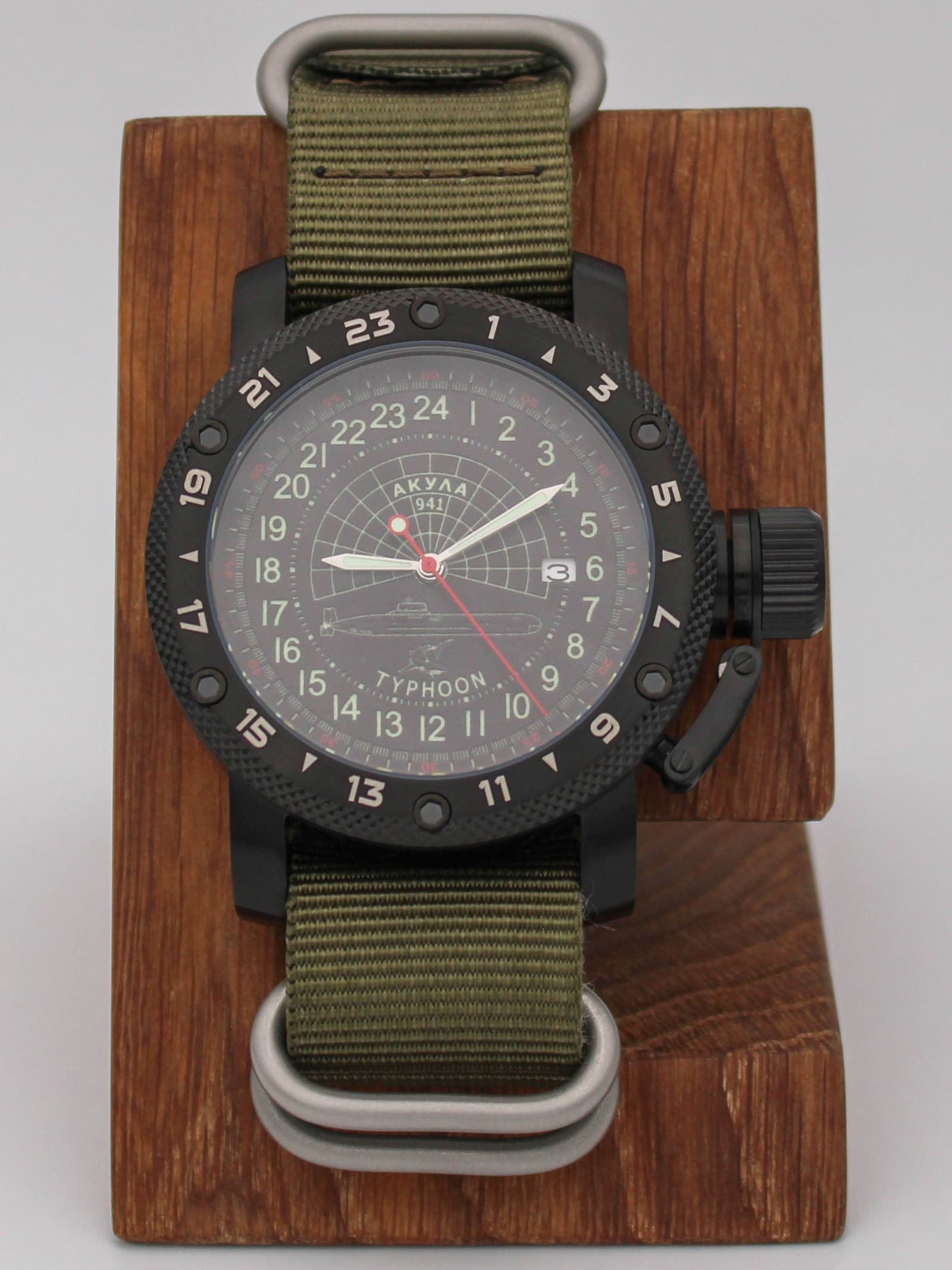 Часы 941 / Акула (Typhoon) механические с автоподзаводом (Seiko NH34A) 147.145.21
