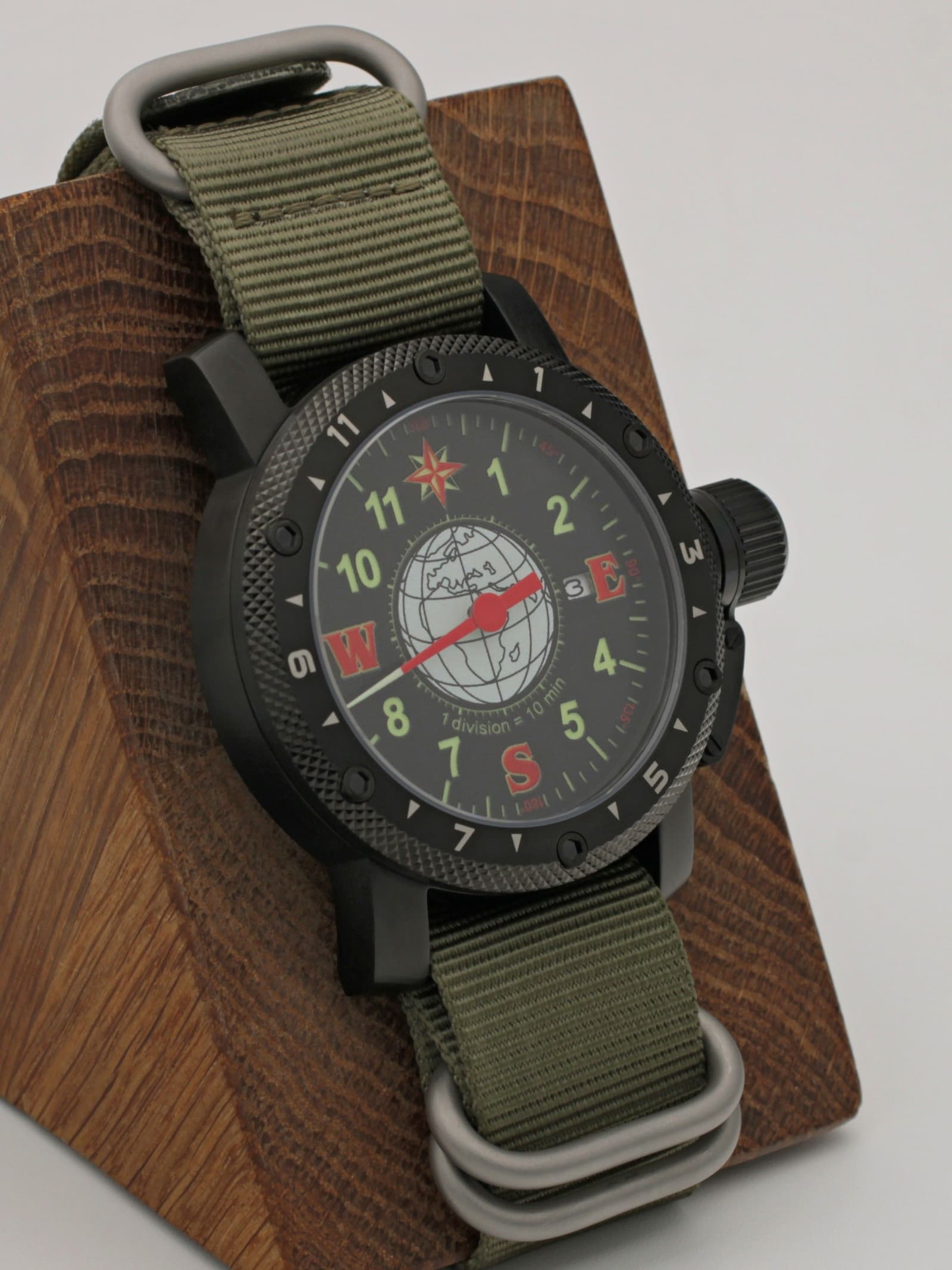 Часы Компас однострелочные механические с автоподзаводом (Seiko NH35A) 147.185.21