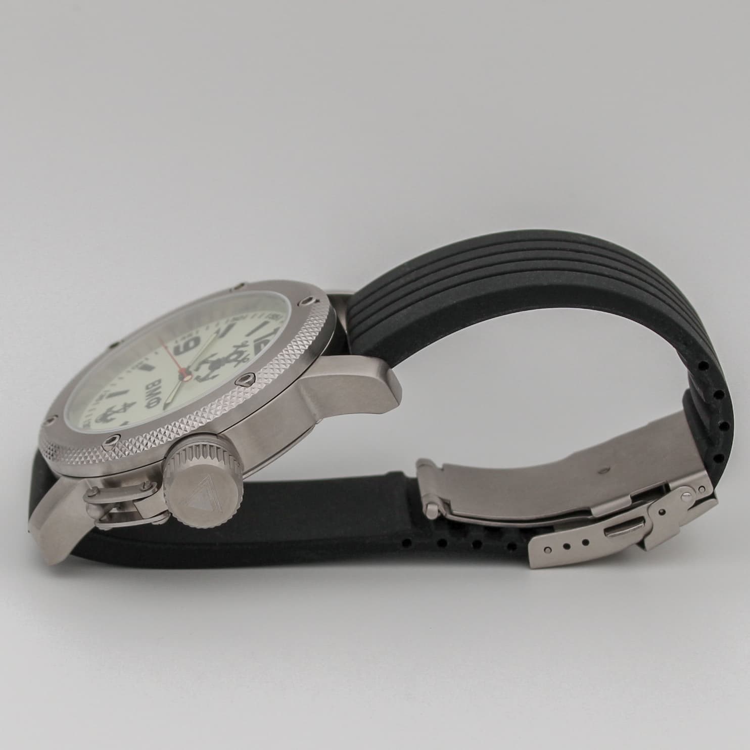 Часы ВМФ(с якорем) механизм Восток 2415.01