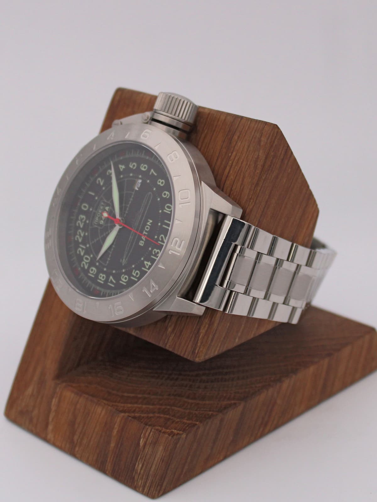 Часы 949А / Baton кварцевые (Ronda 515.24H) Q52.047.2