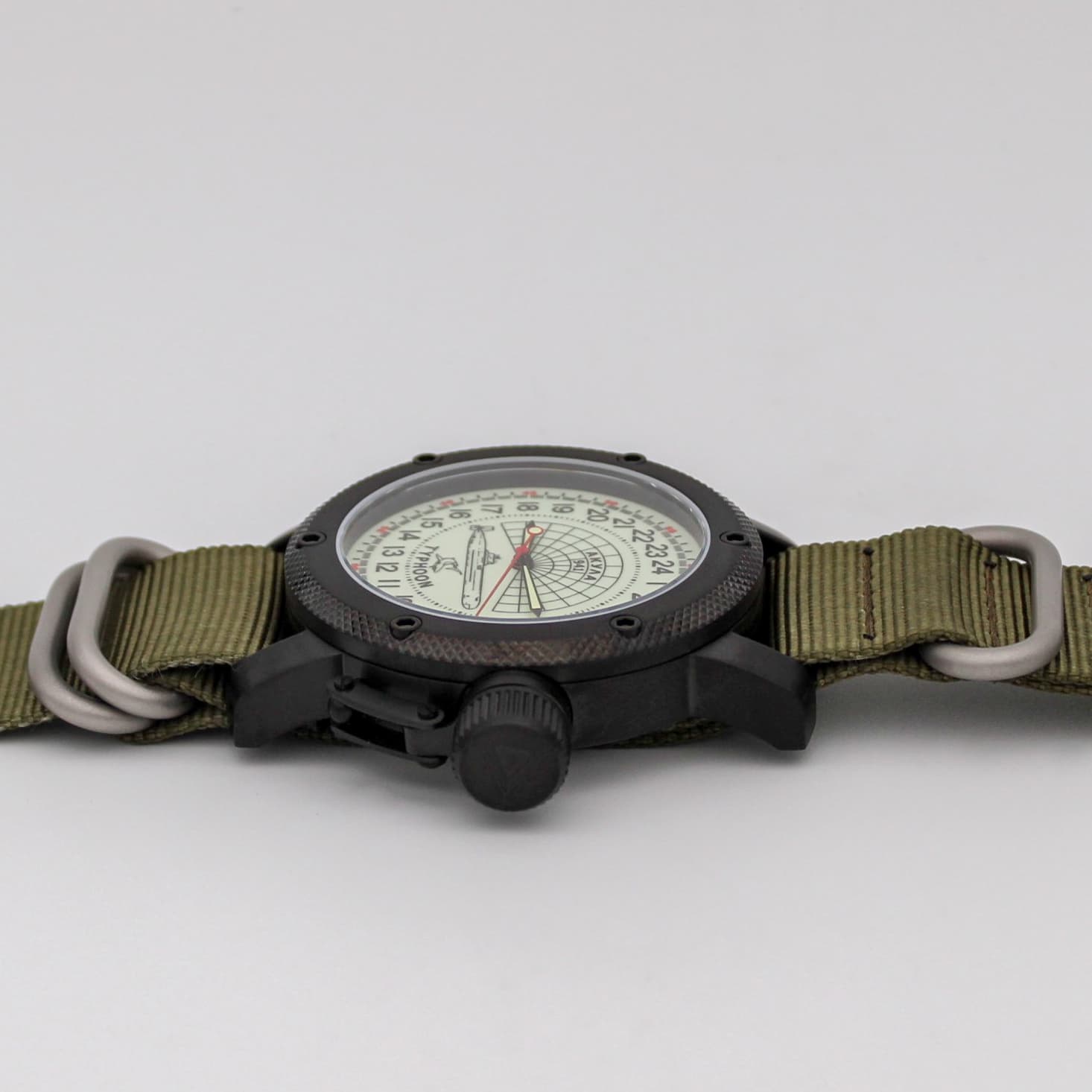 Часы 941 / Акула (Typhoon) механизм Восток 2431