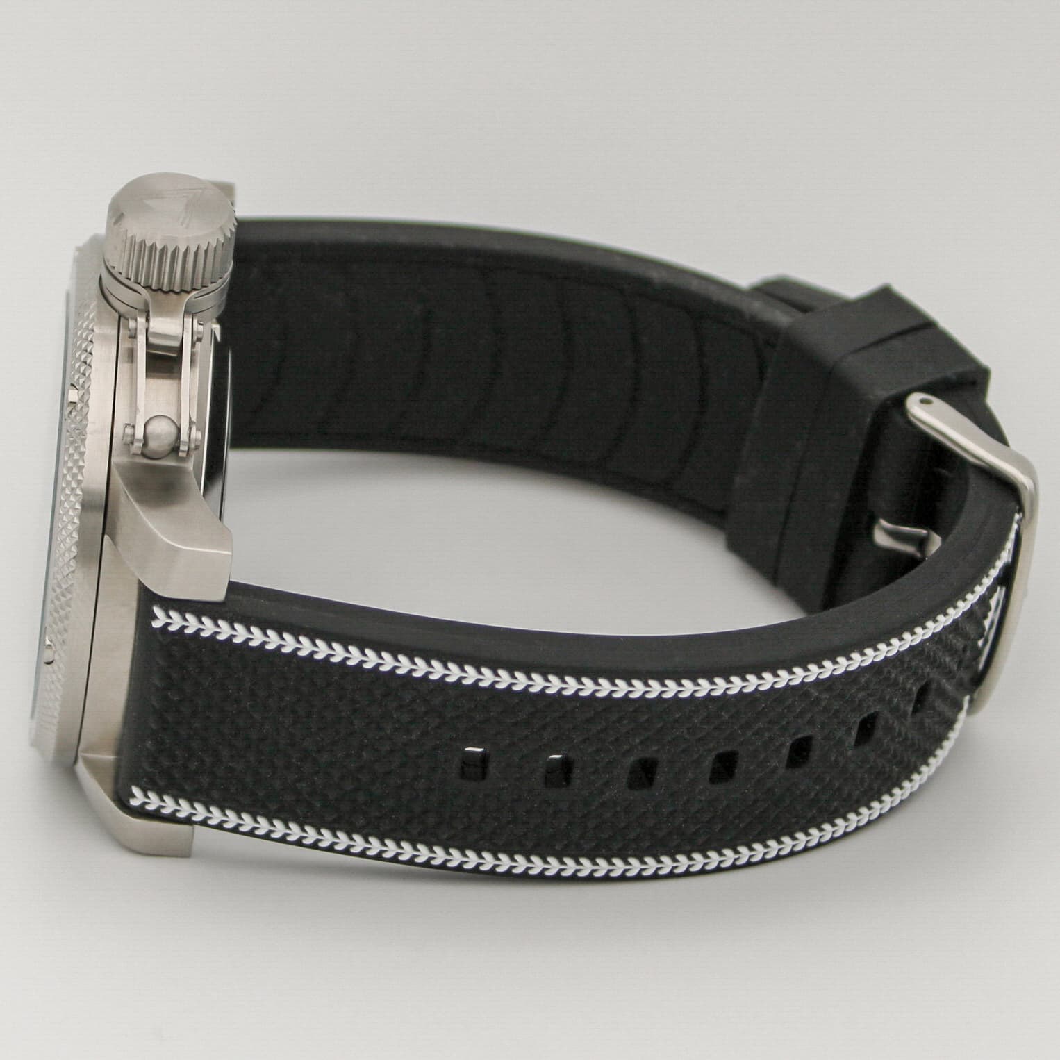 Часы ВМФ(с якорем) механизм Восток 2415.01