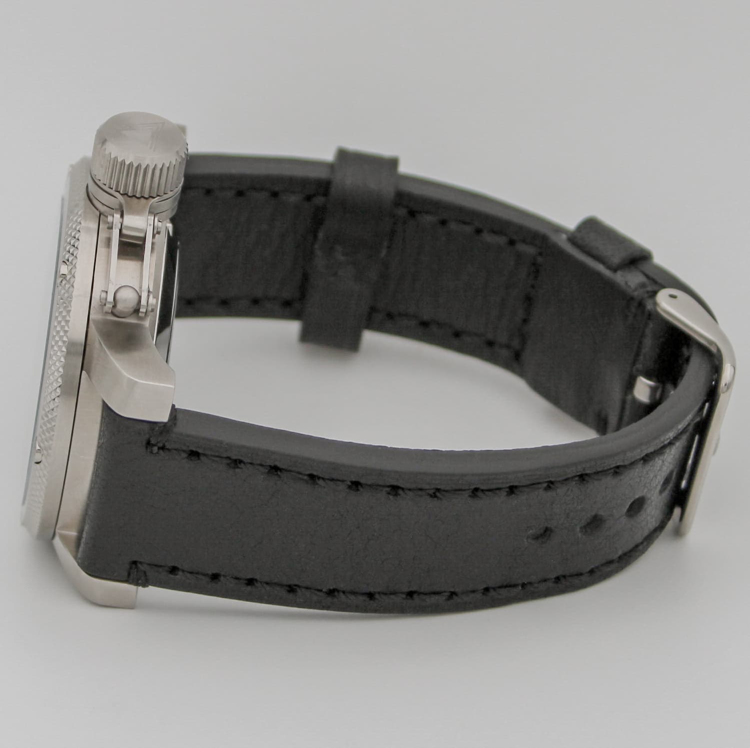 Часы ВМФ(с якорем) механизм Восток 2415.01