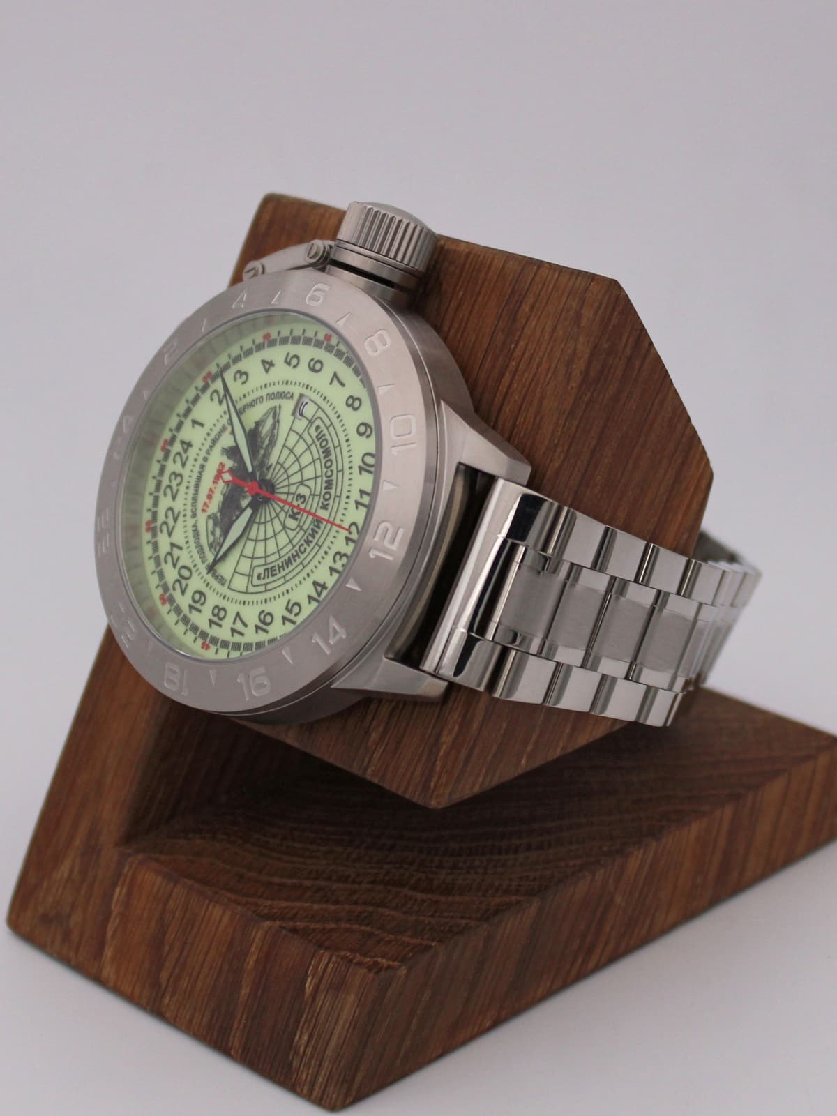 Часы К-3 "Ленинский комсомол" кварцевые (Ronda 515.24H) Q52.150.2