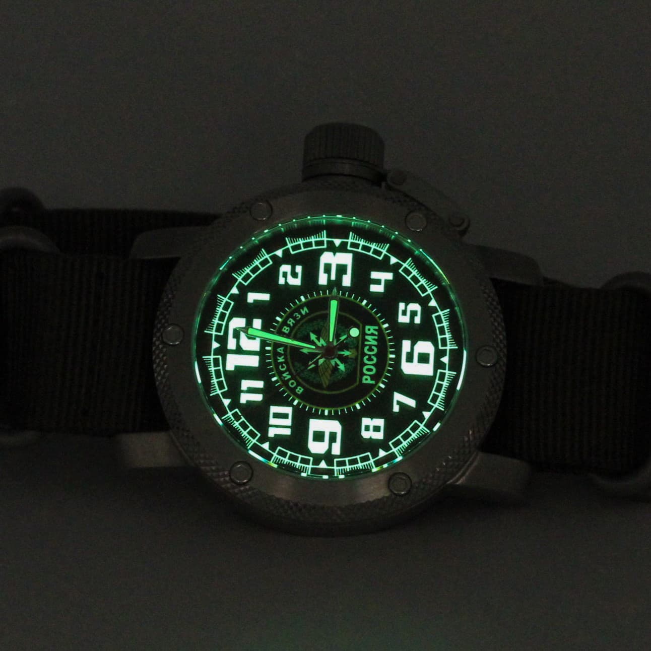 Часы ВОЙСКА СВЯЗИ РОССИИ, механизм Восток 2415.01