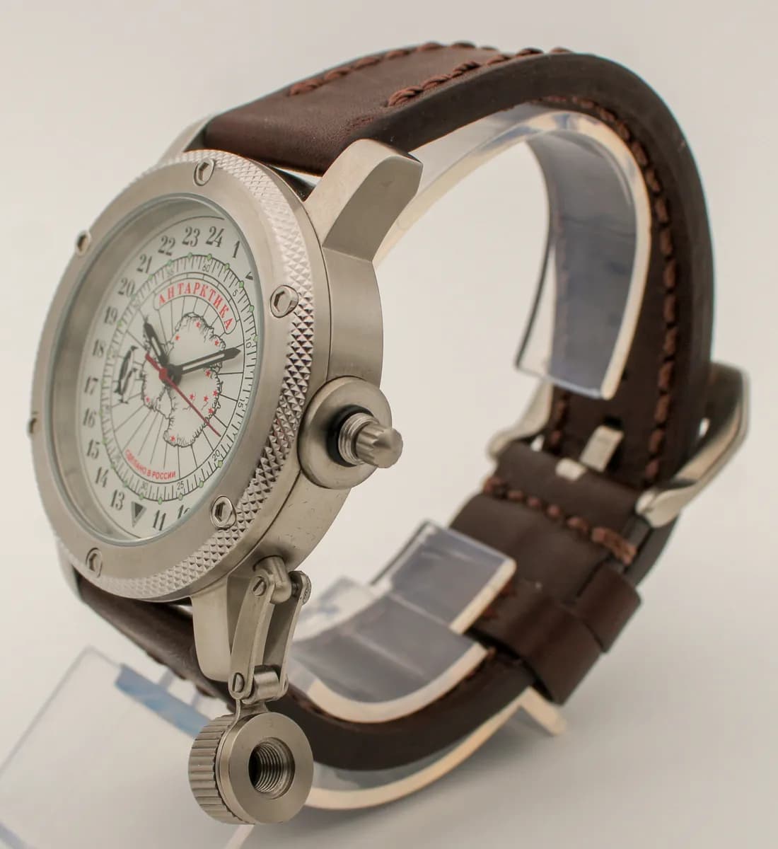 Часы наручные Полярные / Антарктика механические 136.02,  механизм Ракета 2623 НА.