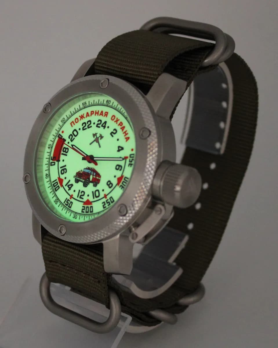 Часы наручные Пожарная охрана  333.21 механические, механизм Ракета 2623, противоударные 