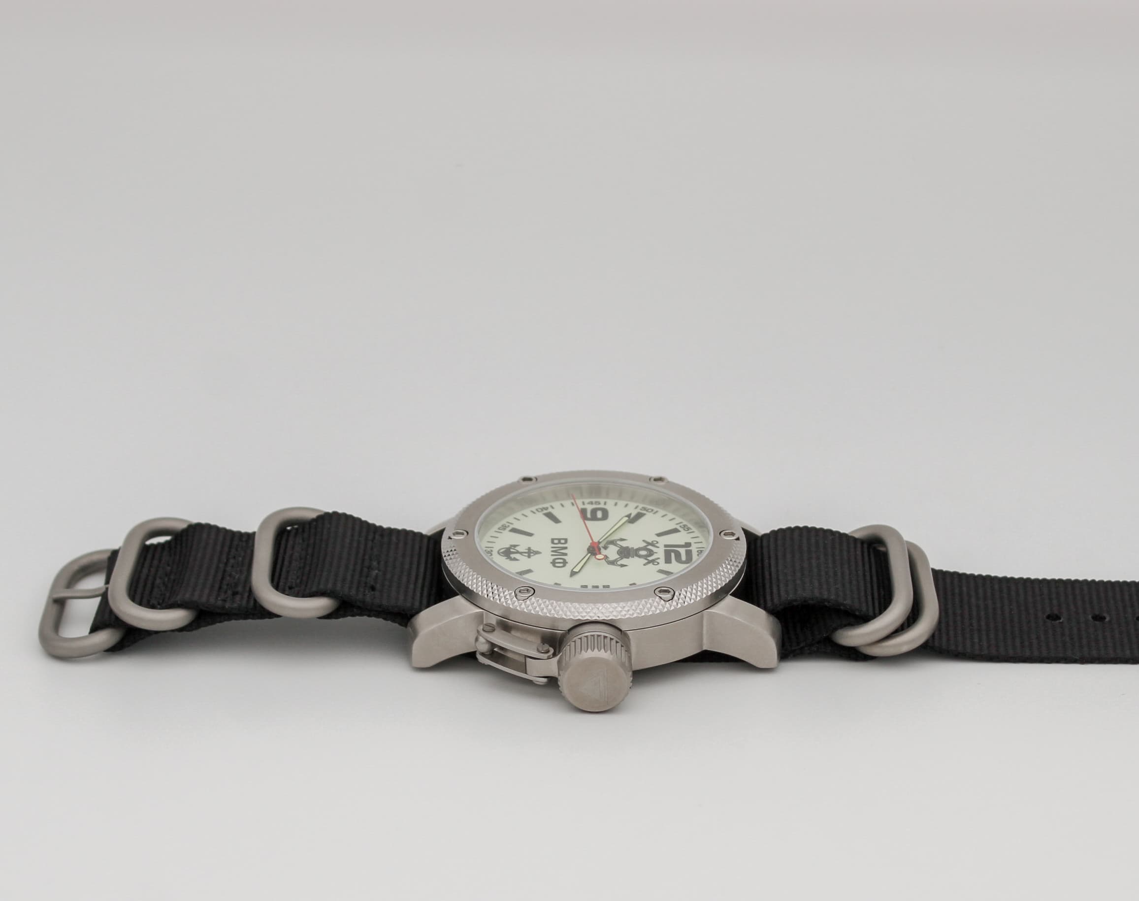 Часы ВМФ(с якорем) механизм Восток 2415.01