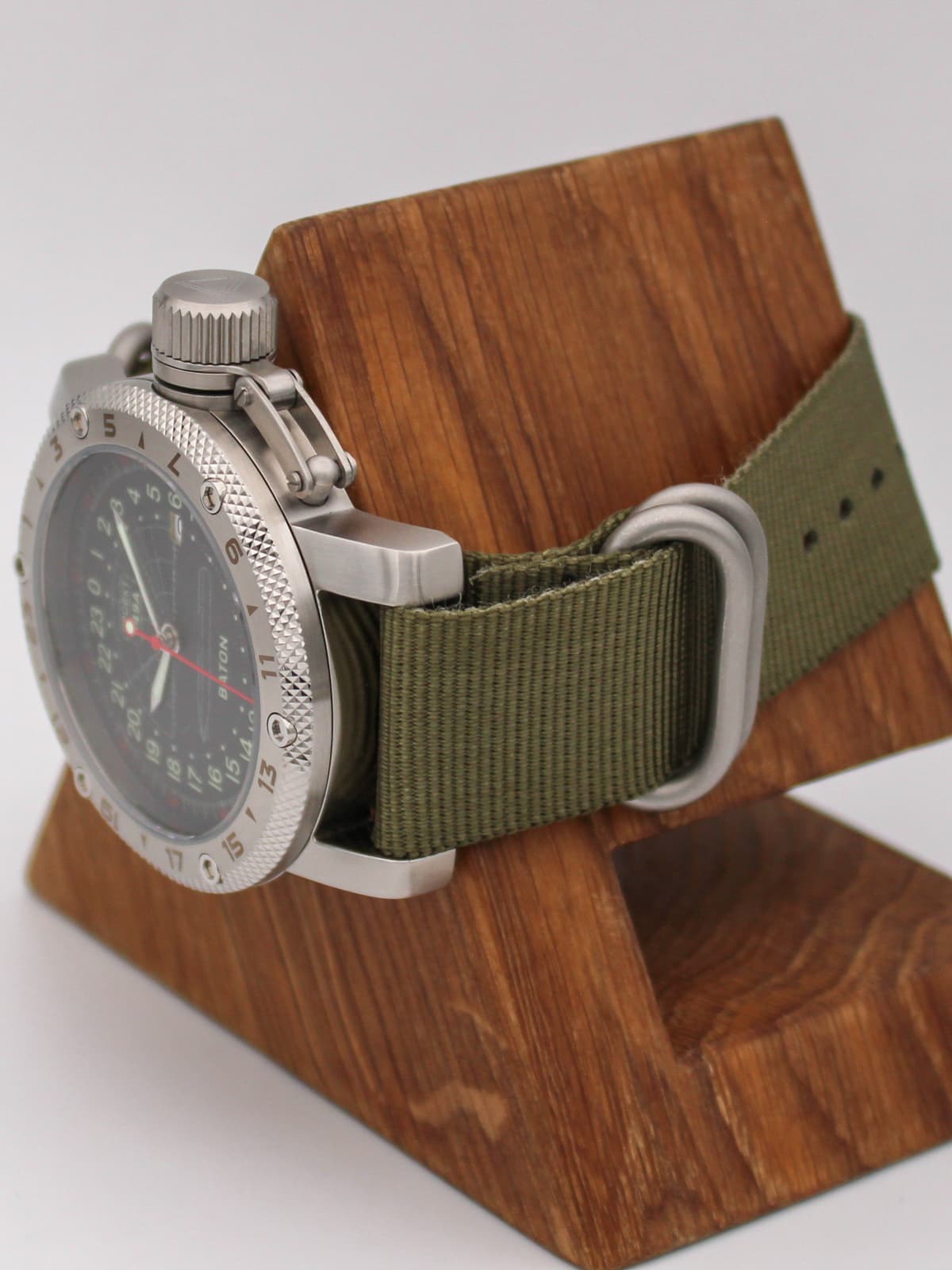 Часы 949А / Baton кварцевые (Ronda 515.24H) Q47.047.21