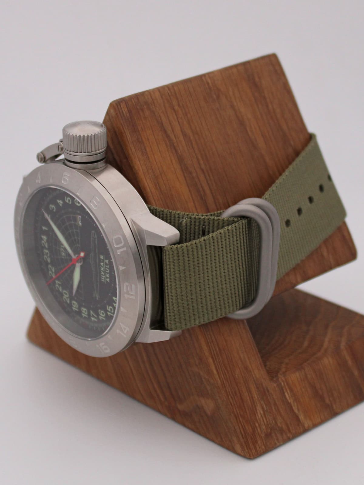 Часы 971 / Щука-Б (Akula) кварцевые (Ronda 515.24H) Q52.063.21