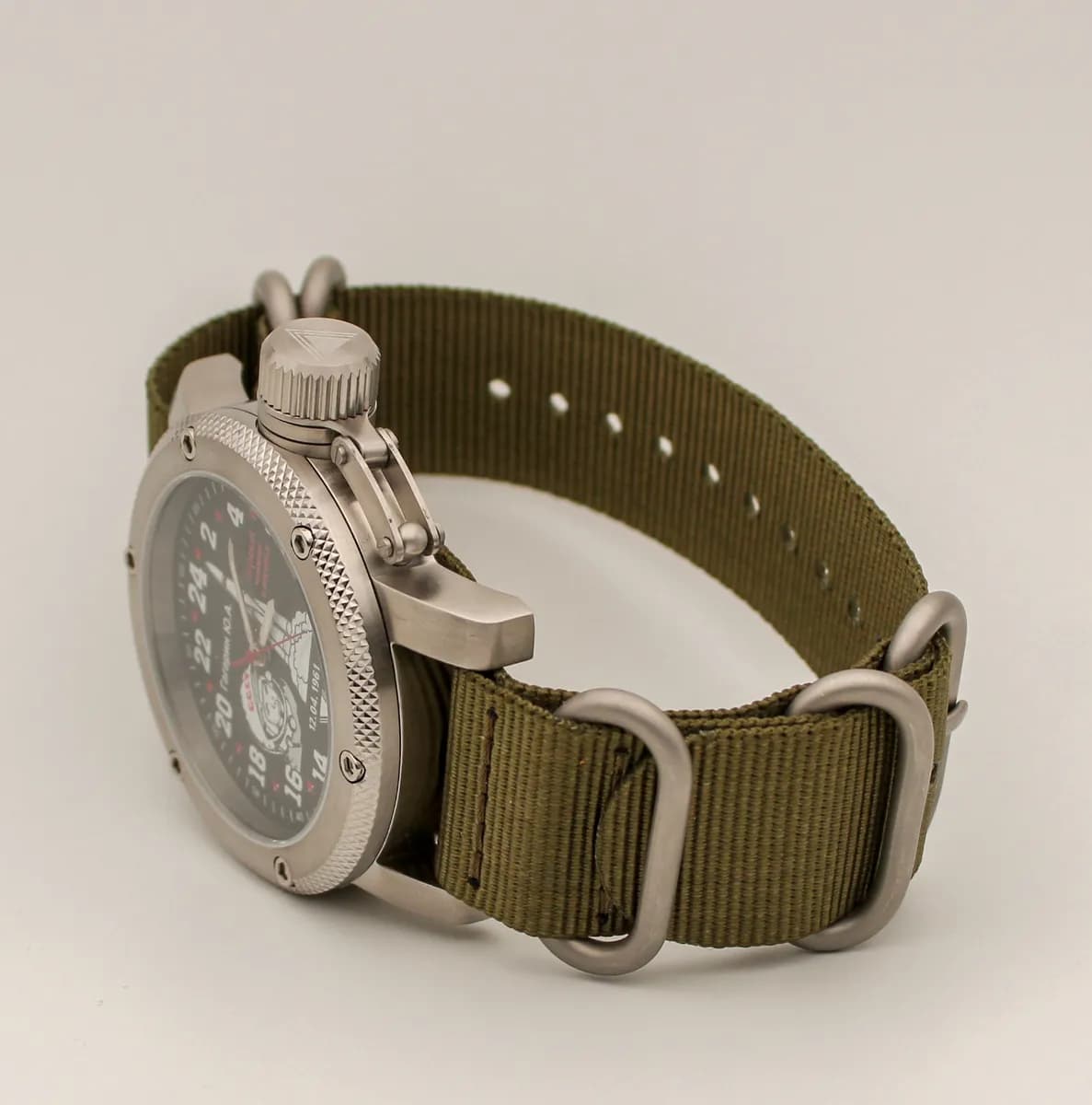 Часы наручные ’’Гагарин” механические 116.21 ,  механизм Ракета 2623 Н