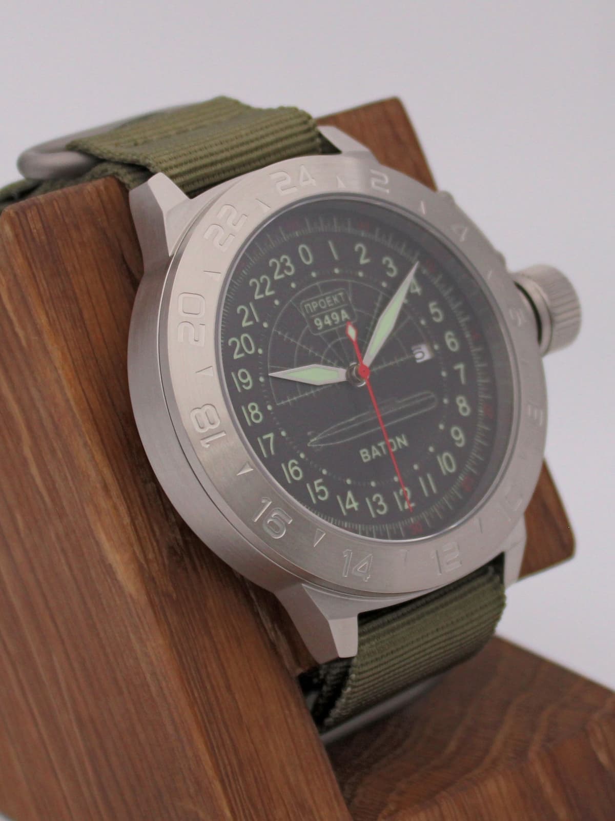 Часы 949А / Baton кварцевые (Ronda 515.24H) Q52.047.21