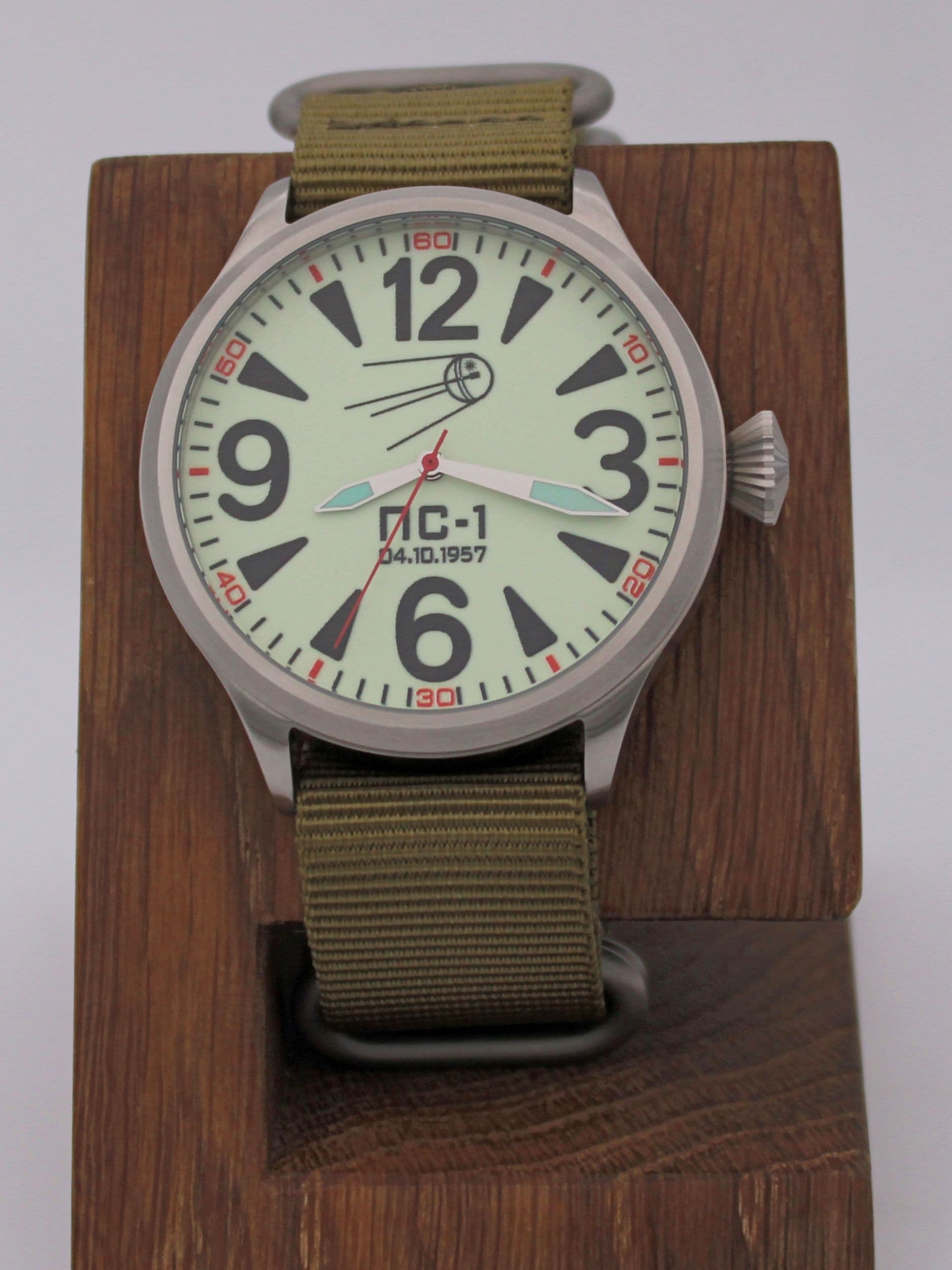 Часы "Простейший Спутник-1" механические (Восток 2409) 11.121.21