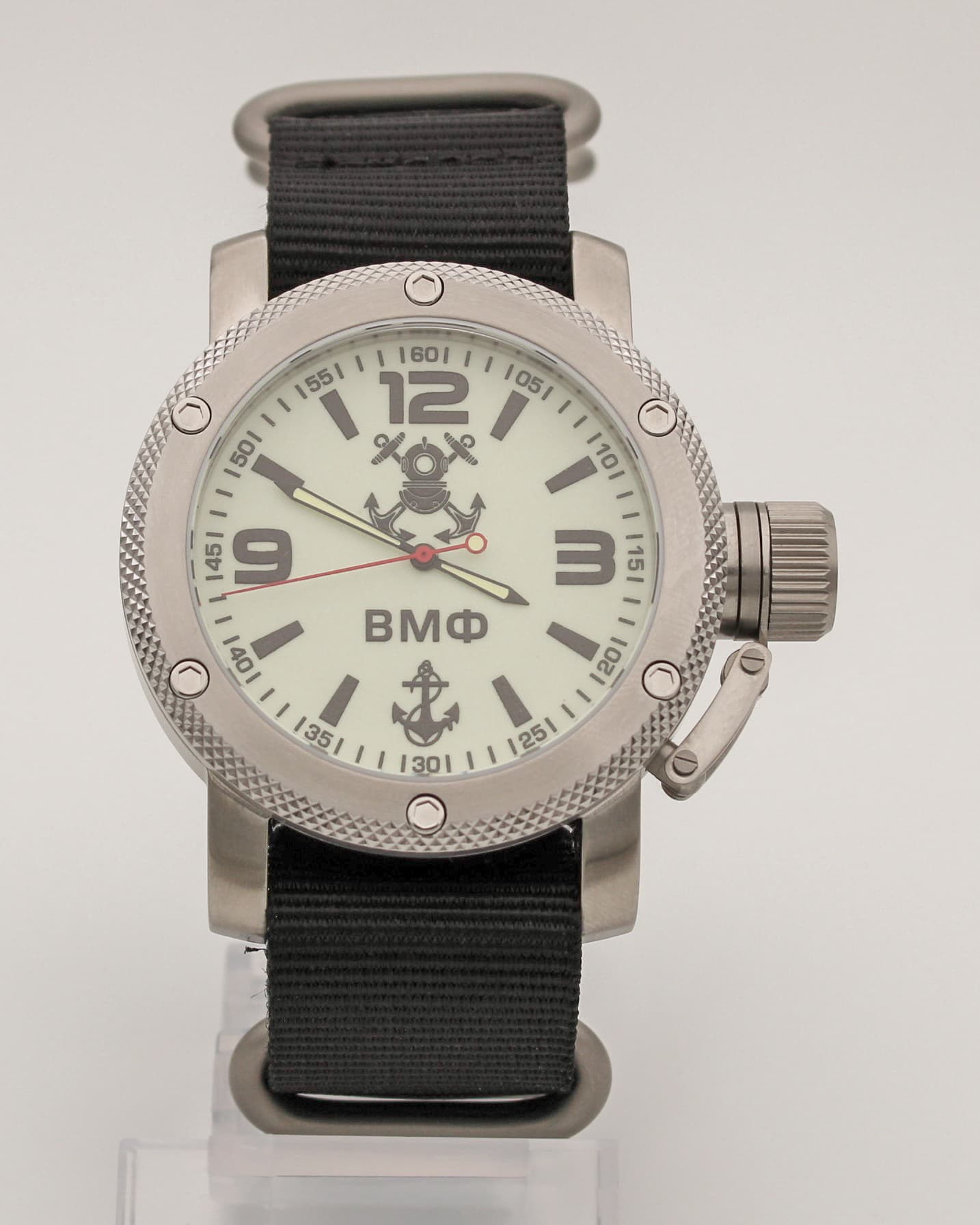 Часы ВМФ(с якорем) механизм Восток 2415.01