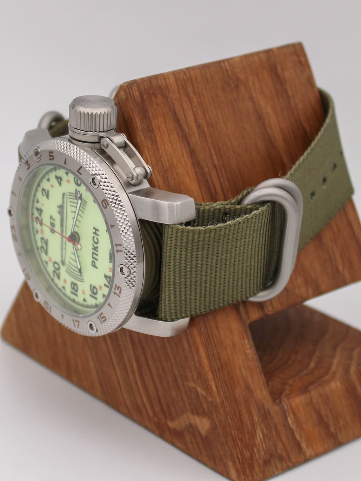 Часы 667 РПКСН кварцевые (Ronda 515.24H) Q47.038.21