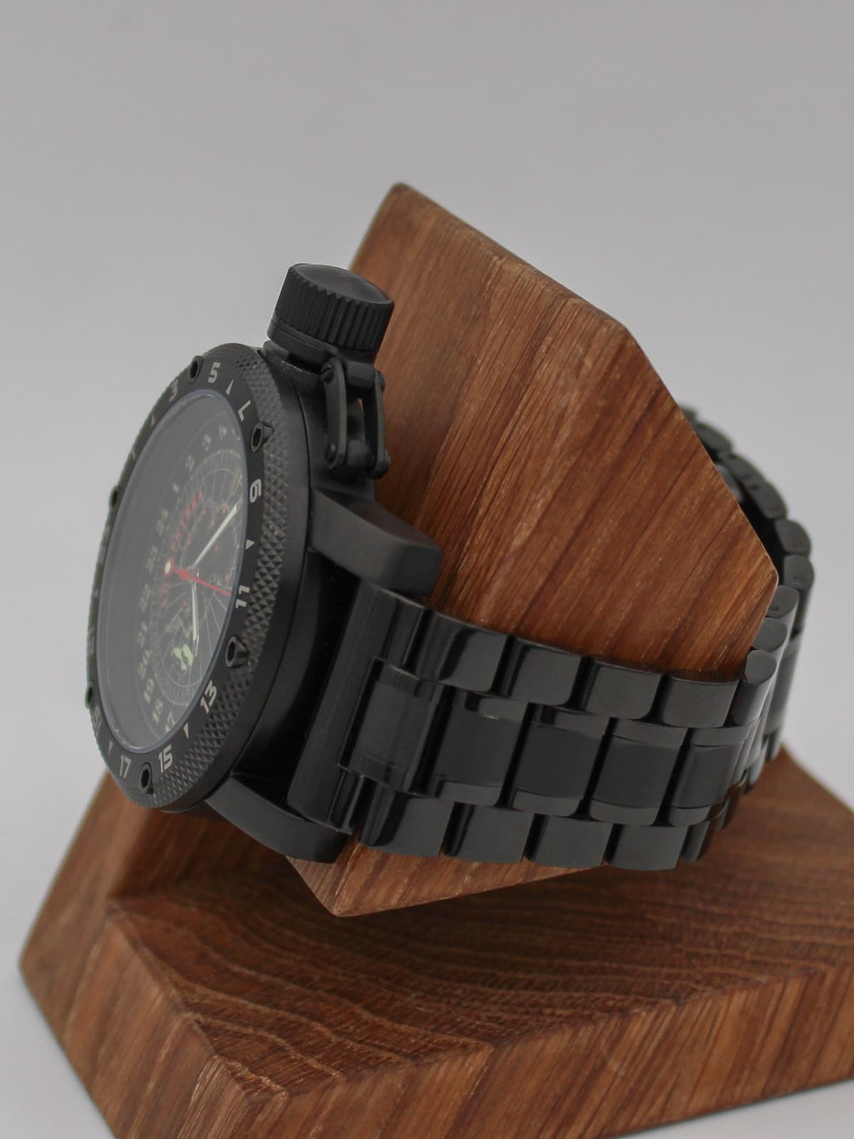 Часы Полярные / Антарктика кварцевые (Ronda 515.24H) Q147.141.1