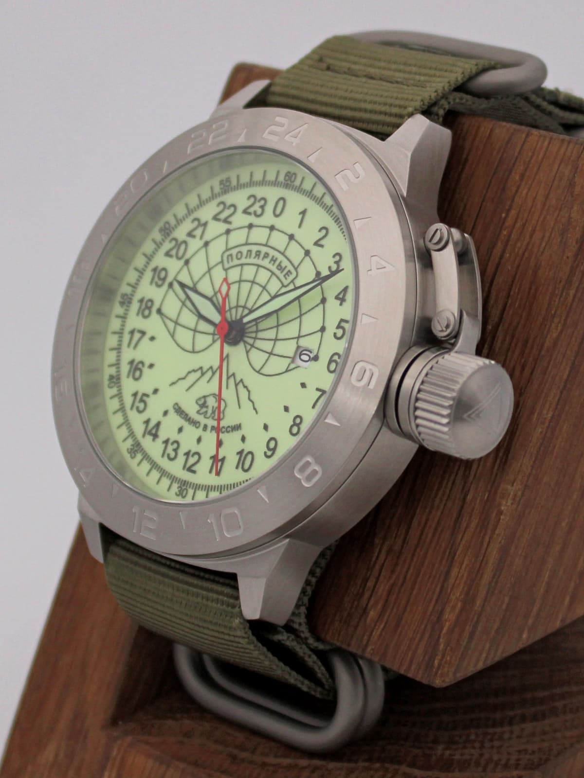 Часы Полярные кварцевые (Ronda 515.24H) Q52.131.21