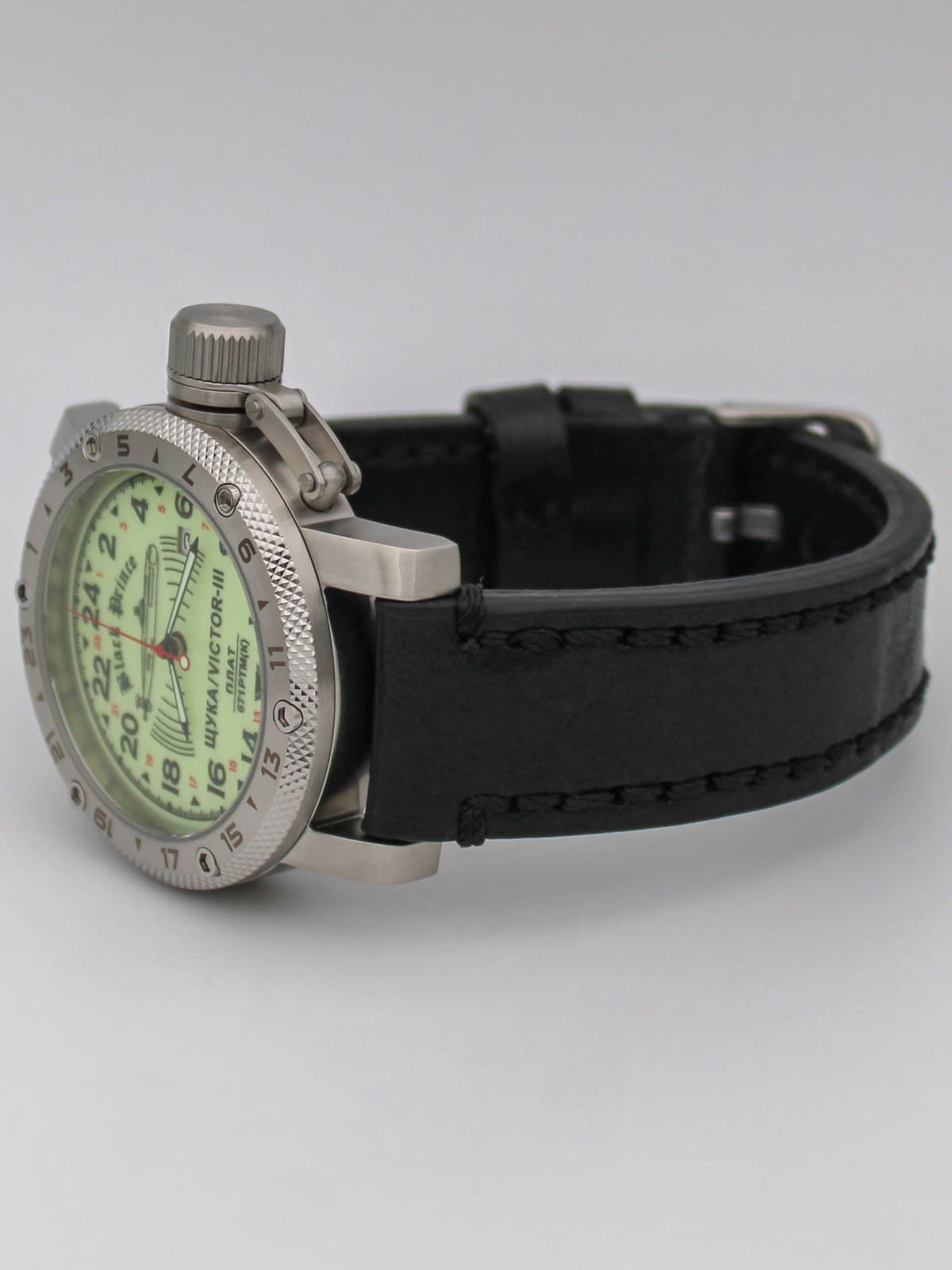 Часы 671 / Щука (Black Prince) кварцевые (Ronda 515.24H) Q47.066.01