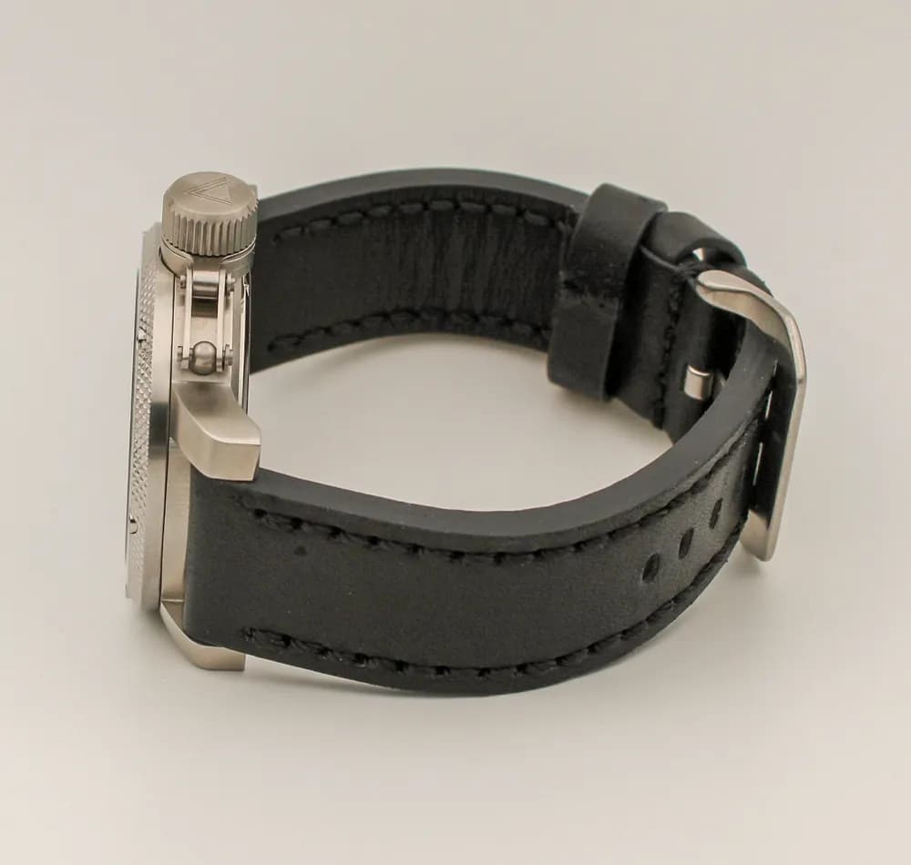 Часы Волк 305,01 механические, механизм Ракета 2609НА