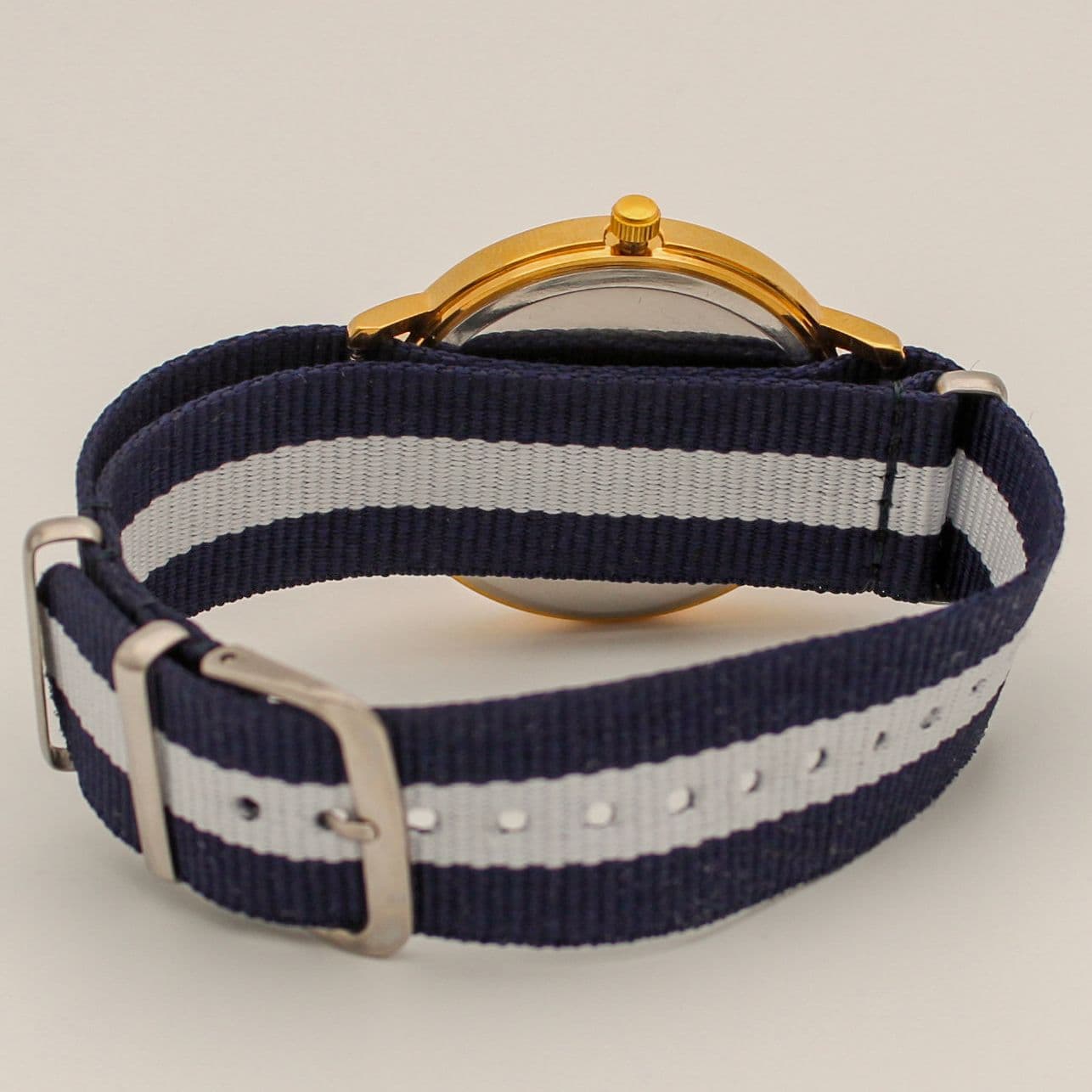 Часы Triumph кварцевые 506.52