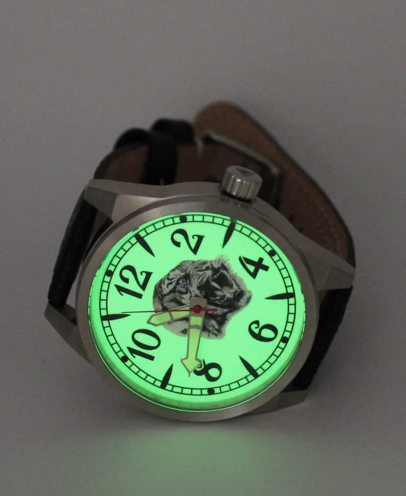 Часы наручные Тигр 21.315.011  механические,  механизм Ракета 2609