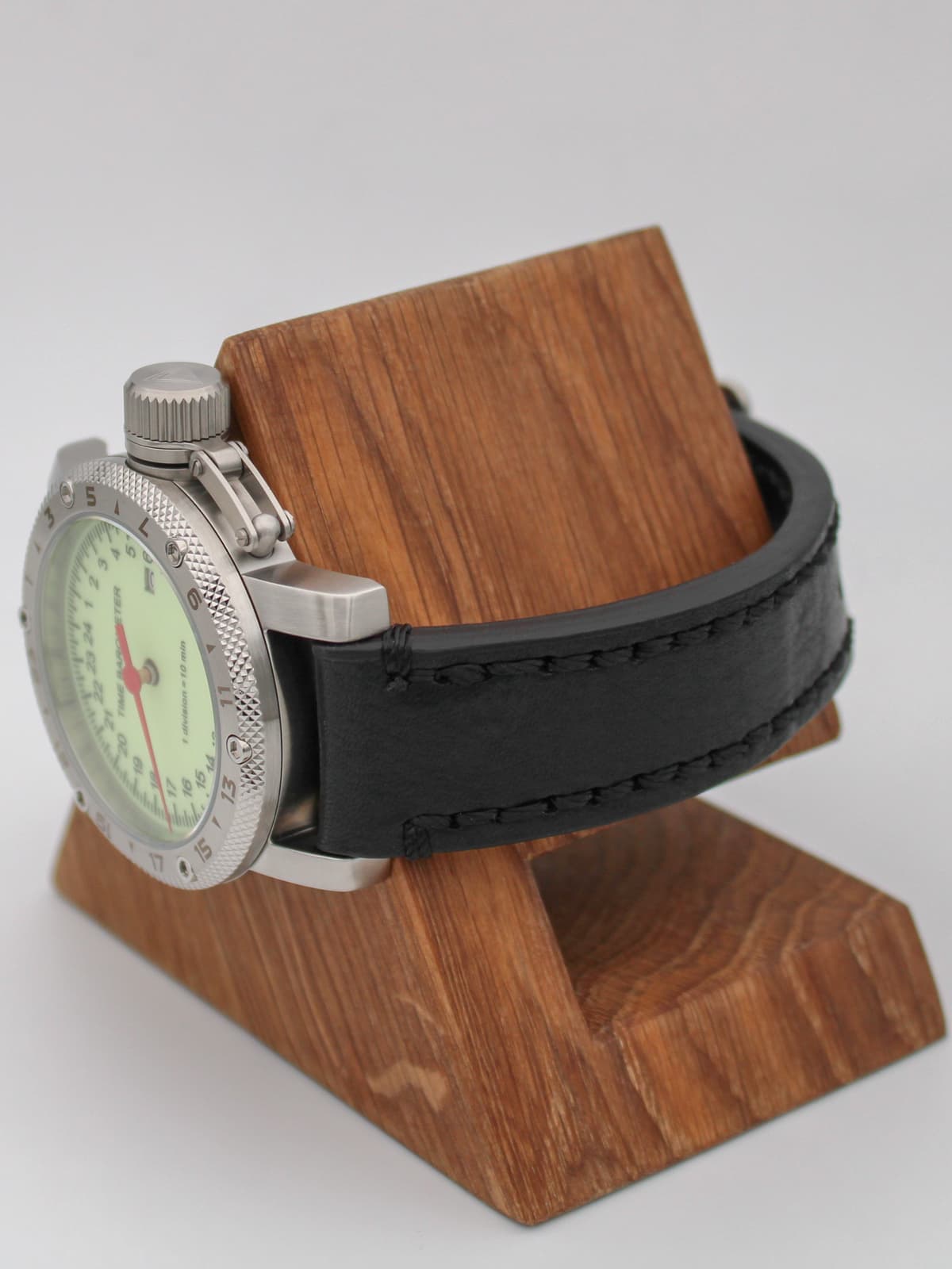 Часы Time Barometer однострелочные кварцевые (Ronda 515.24H) 47.600.01