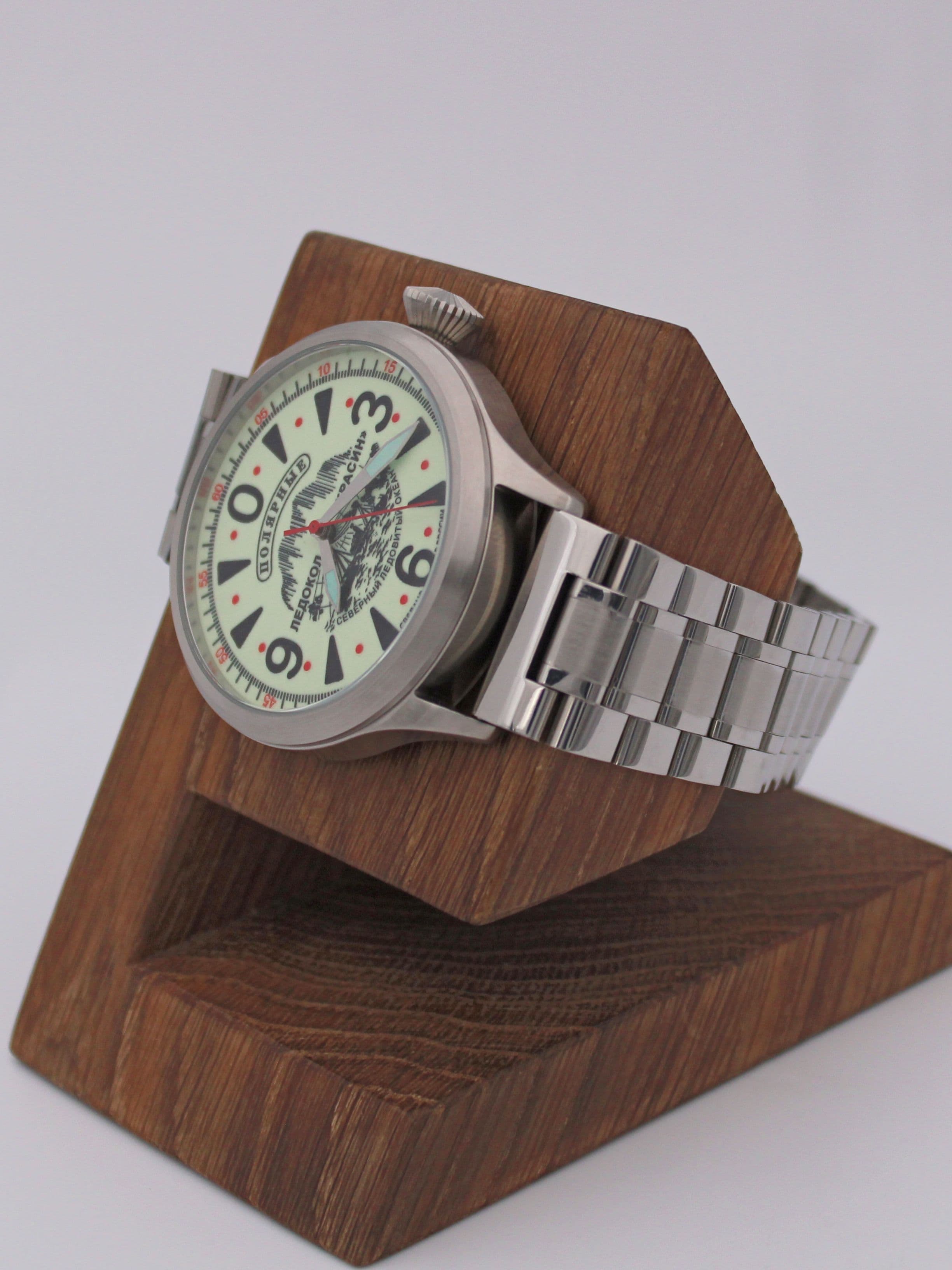 Часы Полярные "Ледокол Красин" механические (Восток 2409) 11.540.2