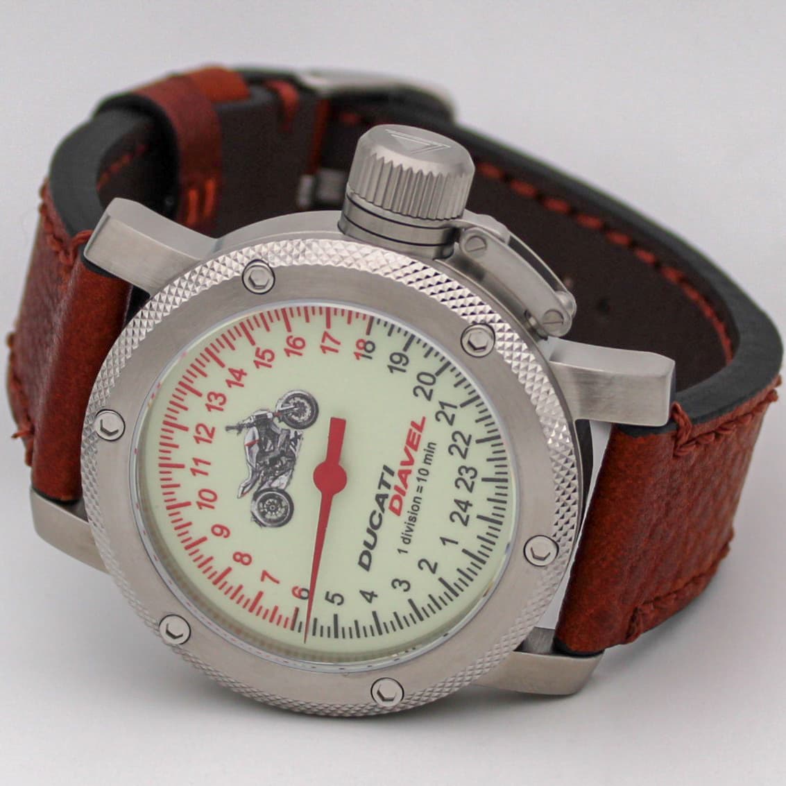 Часы DUCATI DIAVEL (мотоцикл) механизм Восток 2431.01