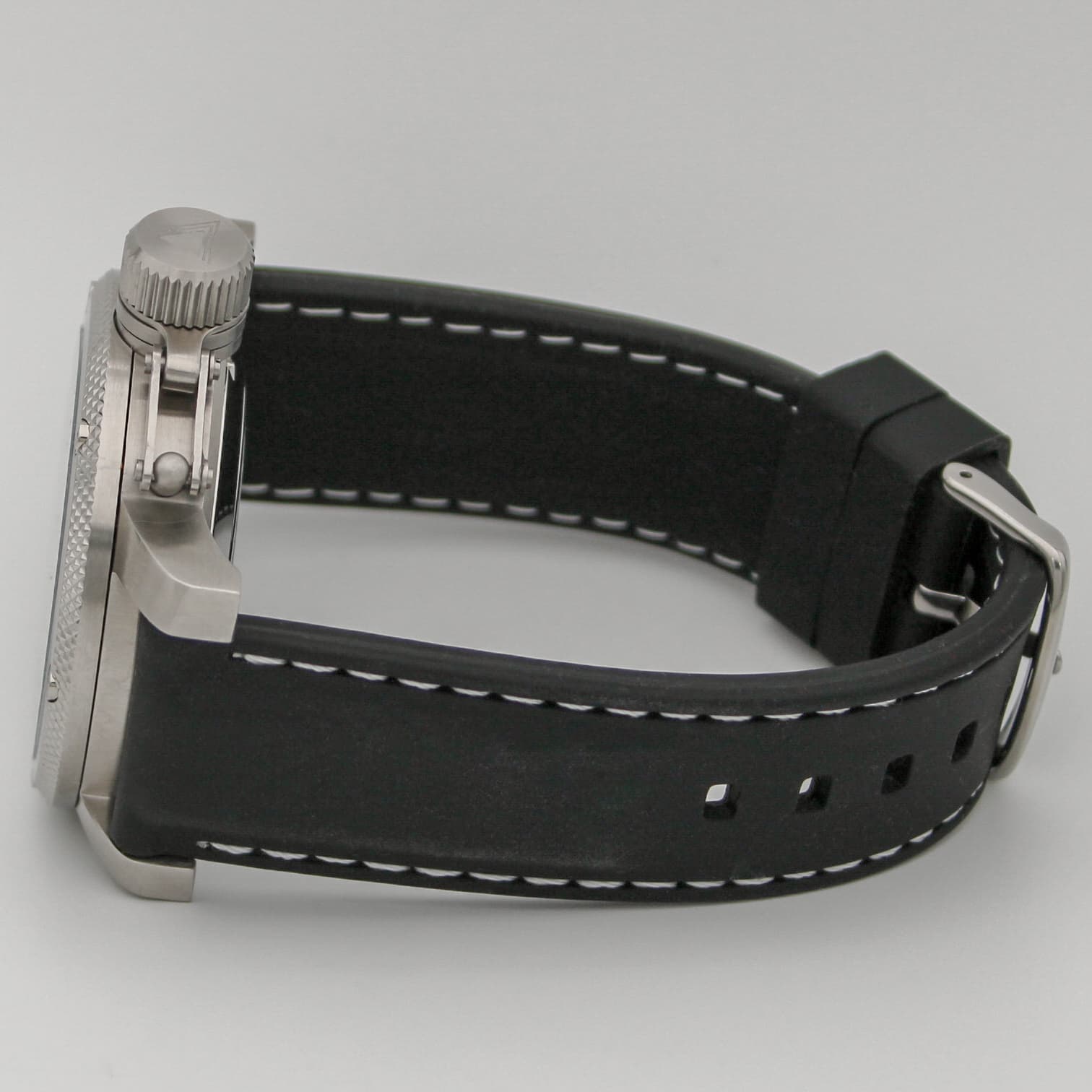 Часы ВМФ(с якорем) механизм Восток 2415.01