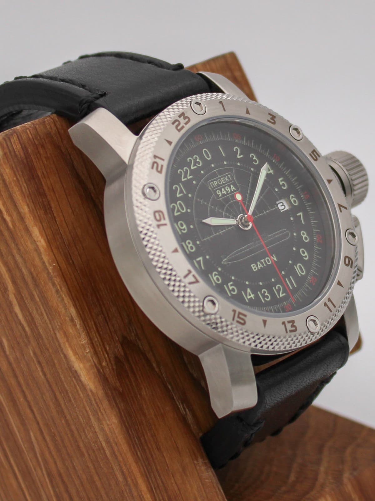 Часы 949А / Baton кварцевые (Ronda 515.24H) Q47.047.01