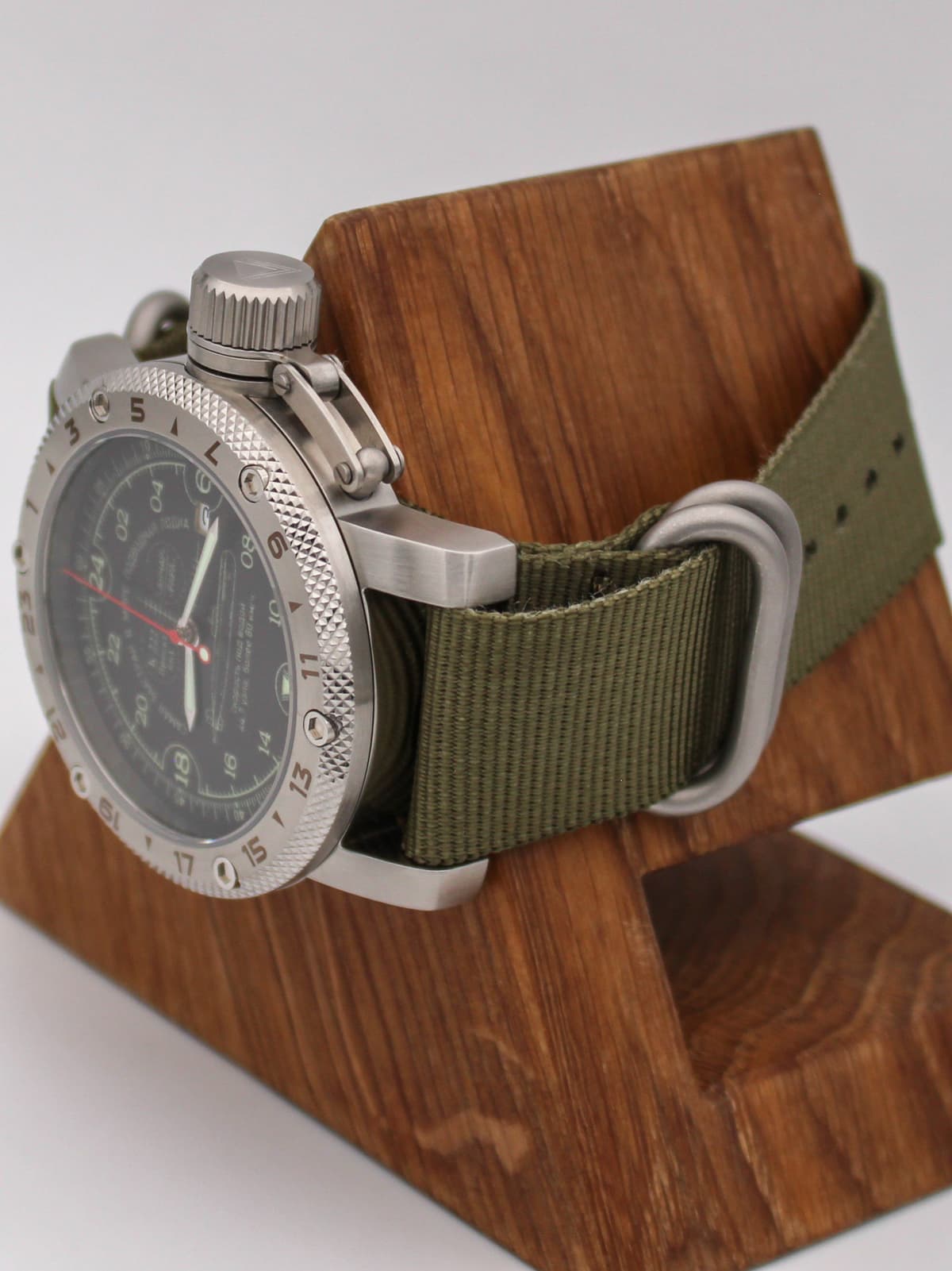 Часы К-222 / Анчар (Papa) кварцевые (Ronda 515.24H) Q47.036.21