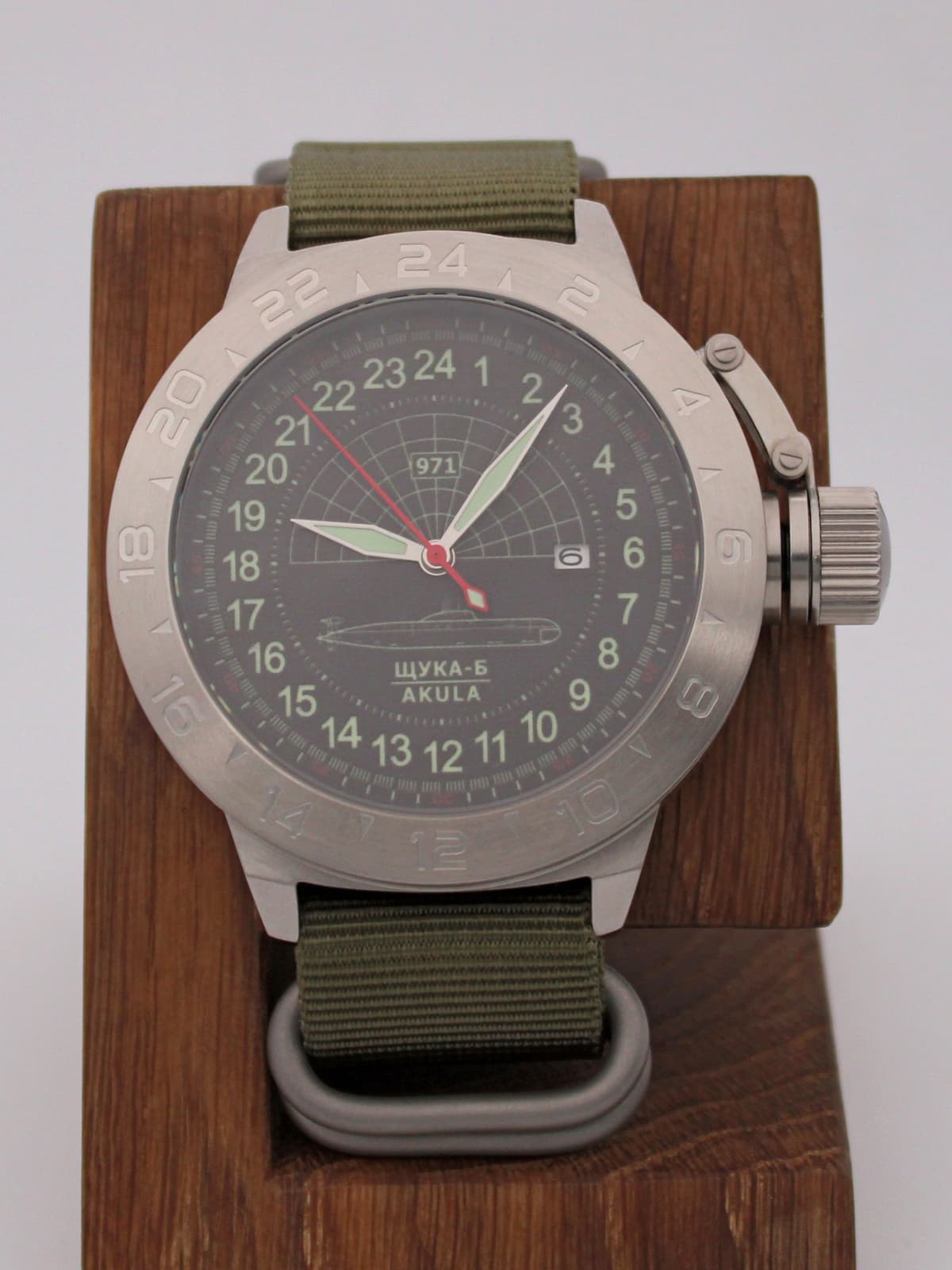 Часы 971 / Щука-Б (Akula) кварцевые (Ronda 515.24H) Q52.063.21