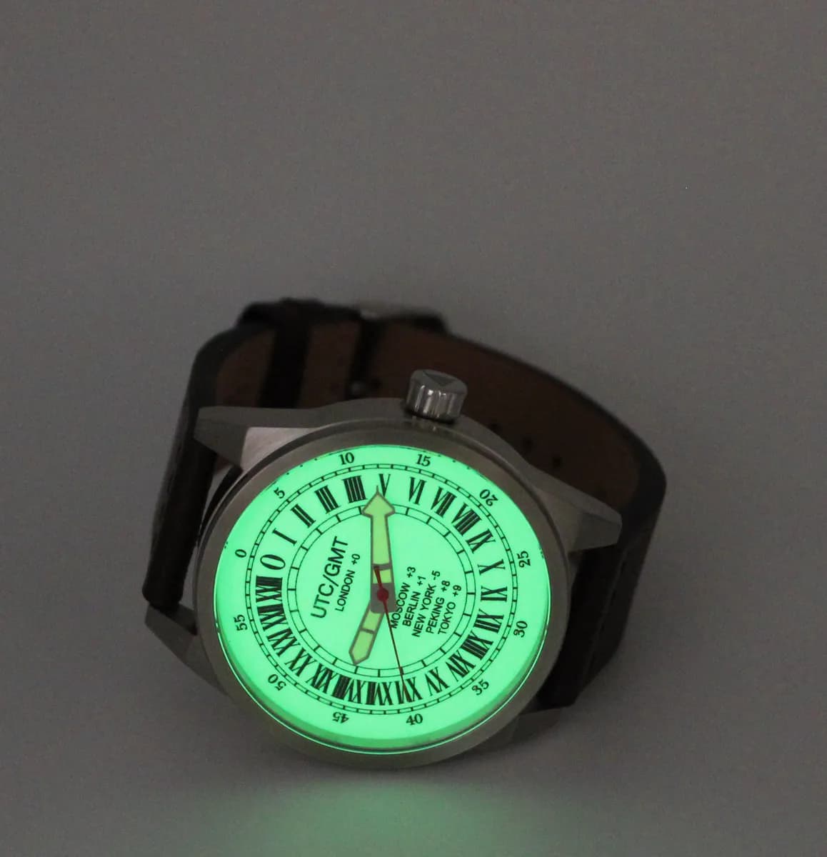 Часы UTC / GMT 21.229.02 механические, механизм Ракета 2623