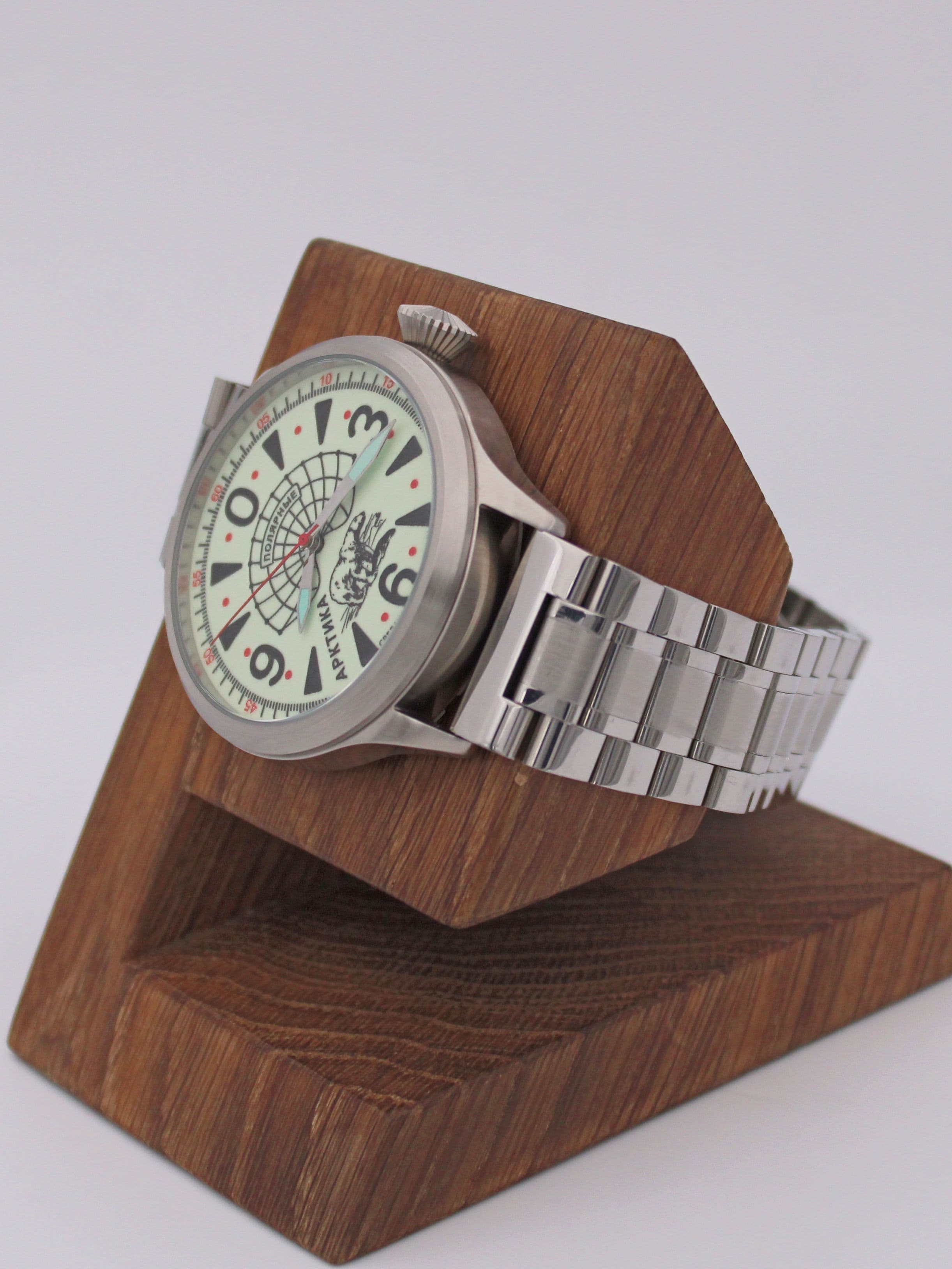 Часы Полярные "Арктика" механические (Восток 2409) 11.520.2