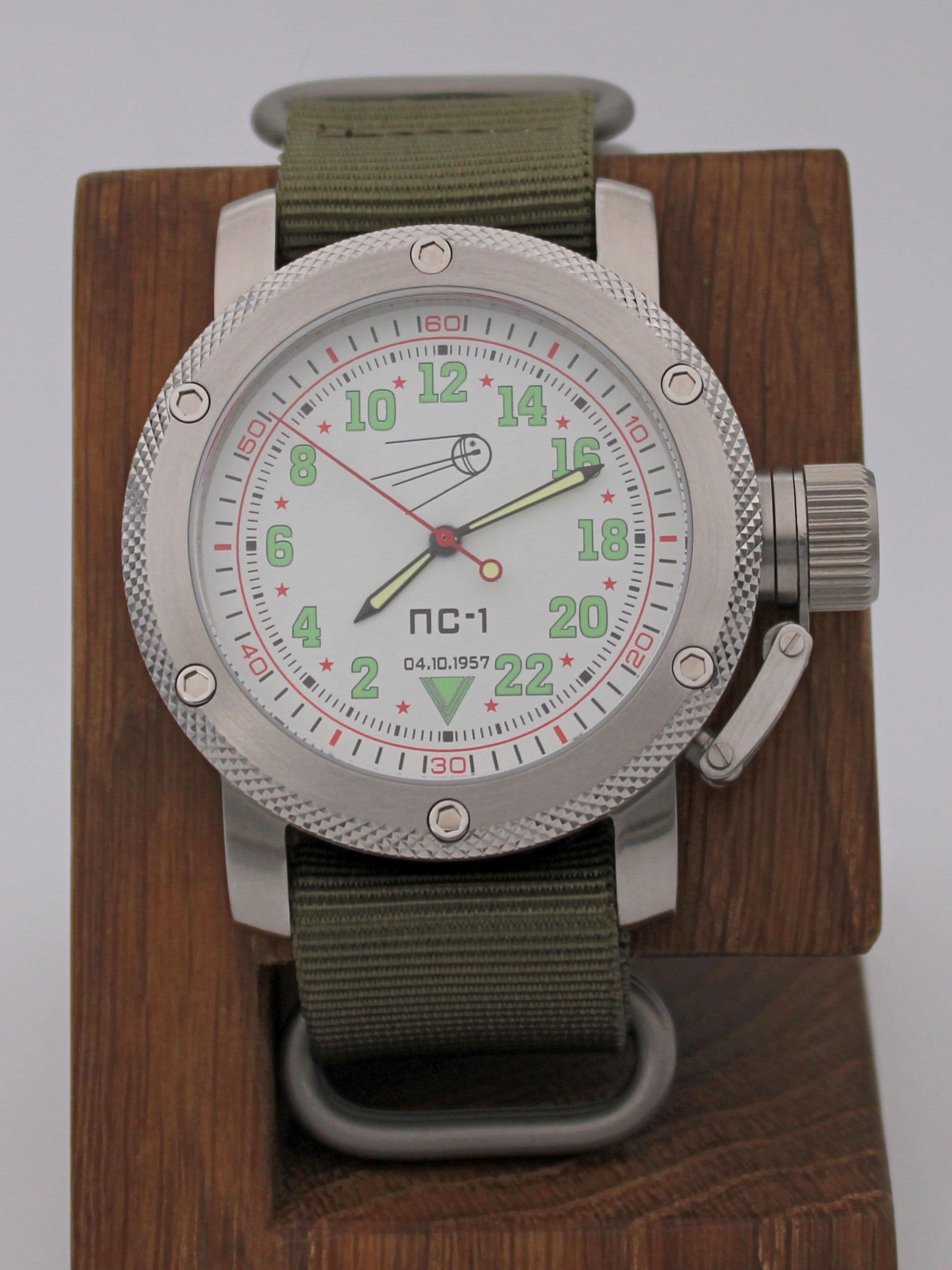 Часы "Простейший Спутник-1" механические с автоподзаводом (Восток 2431) 01.121.21