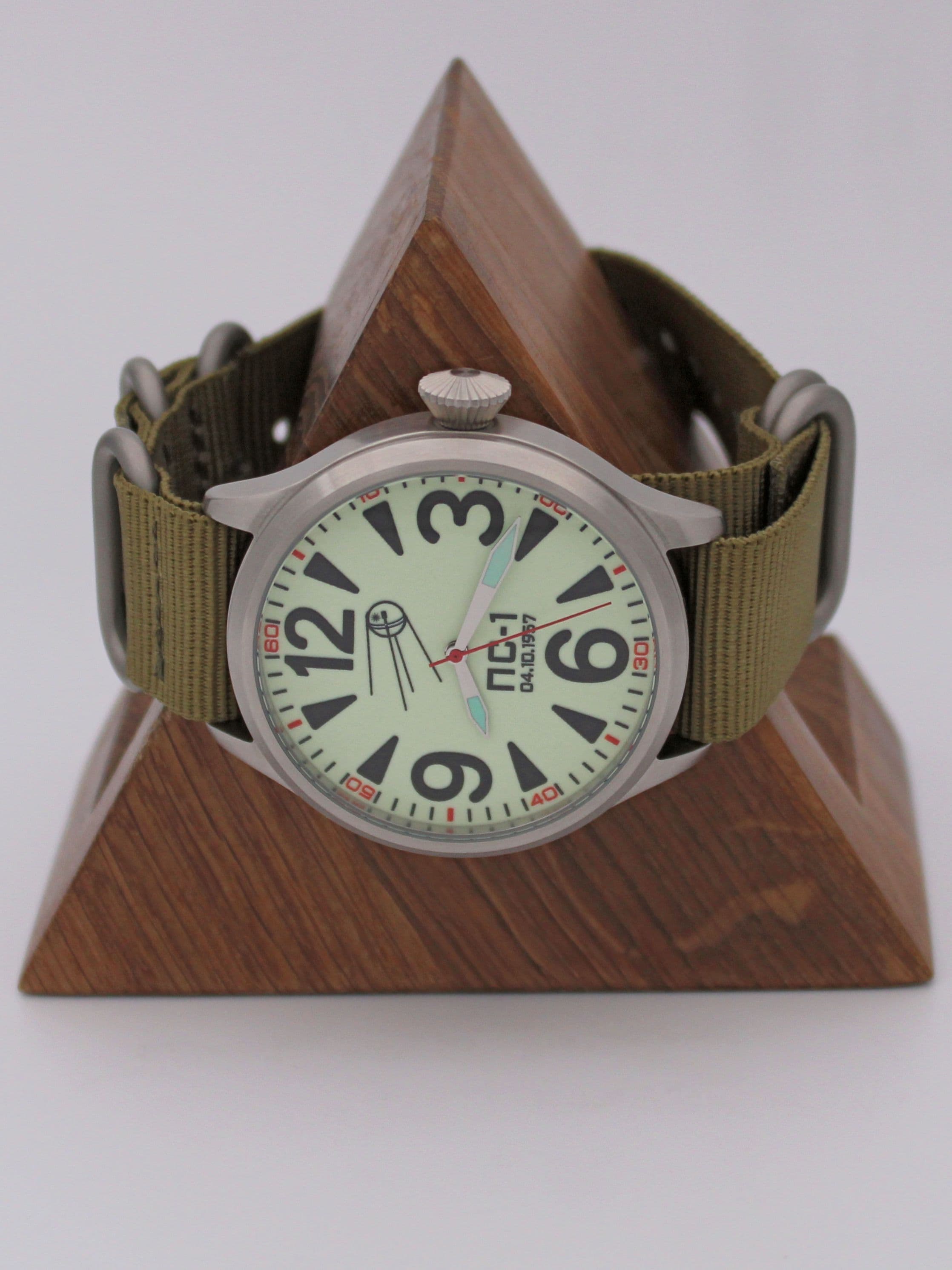 Часы "Простейший Спутник-1" механические (Восток 2409) 11.121.21