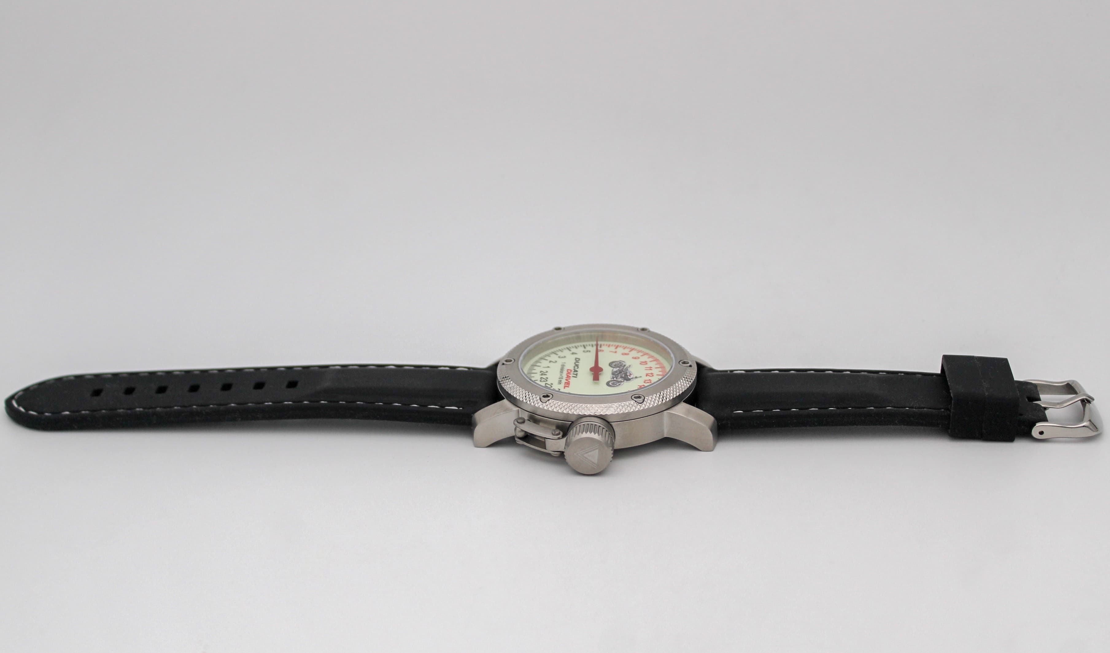 Часы DUCATI DIAVEL (мотоцикл) механизм Восток 2431.01