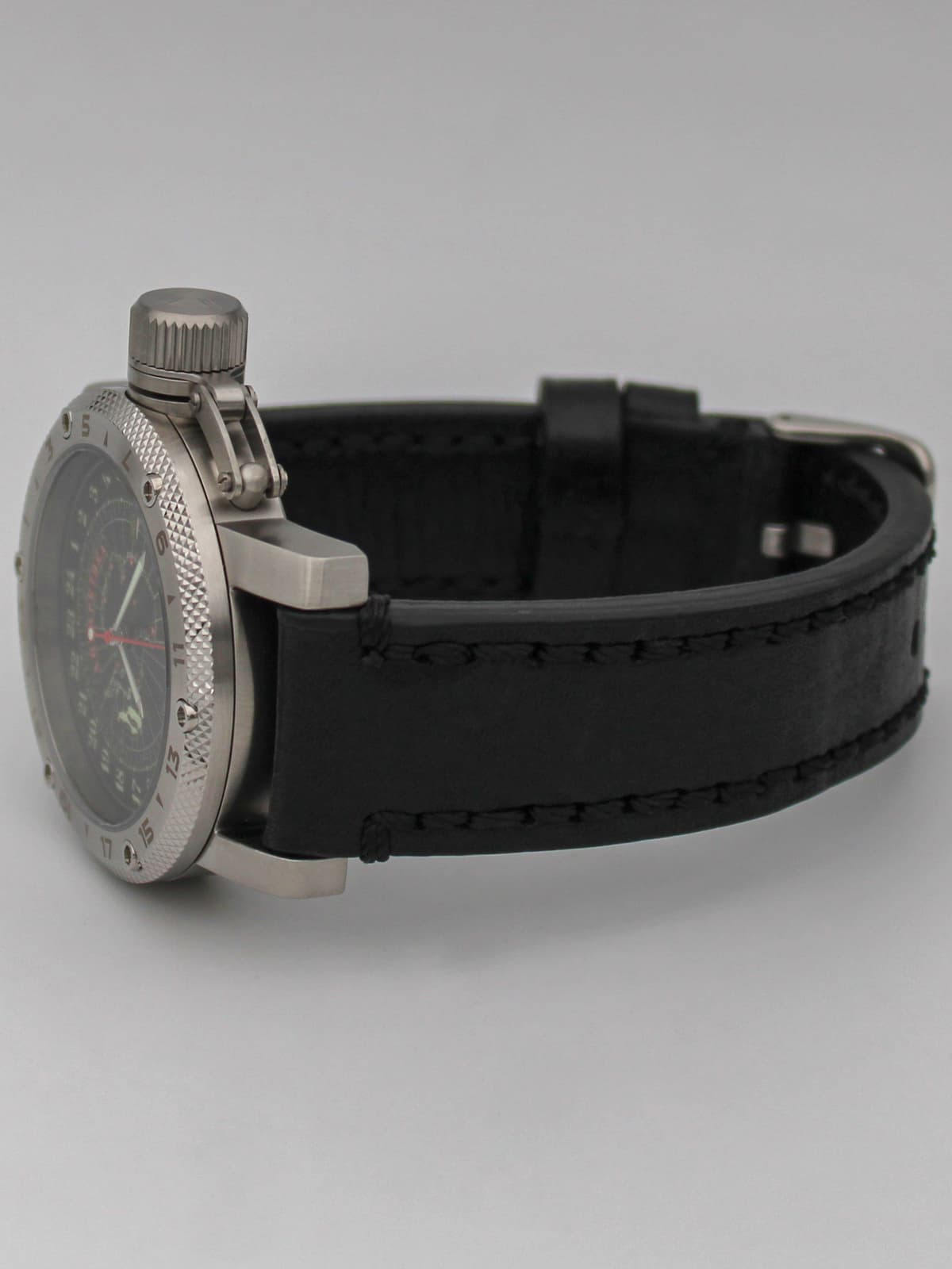 Часы Полярные / Антарктика кварцевые (Ronda 515.24H) Q47.141.01