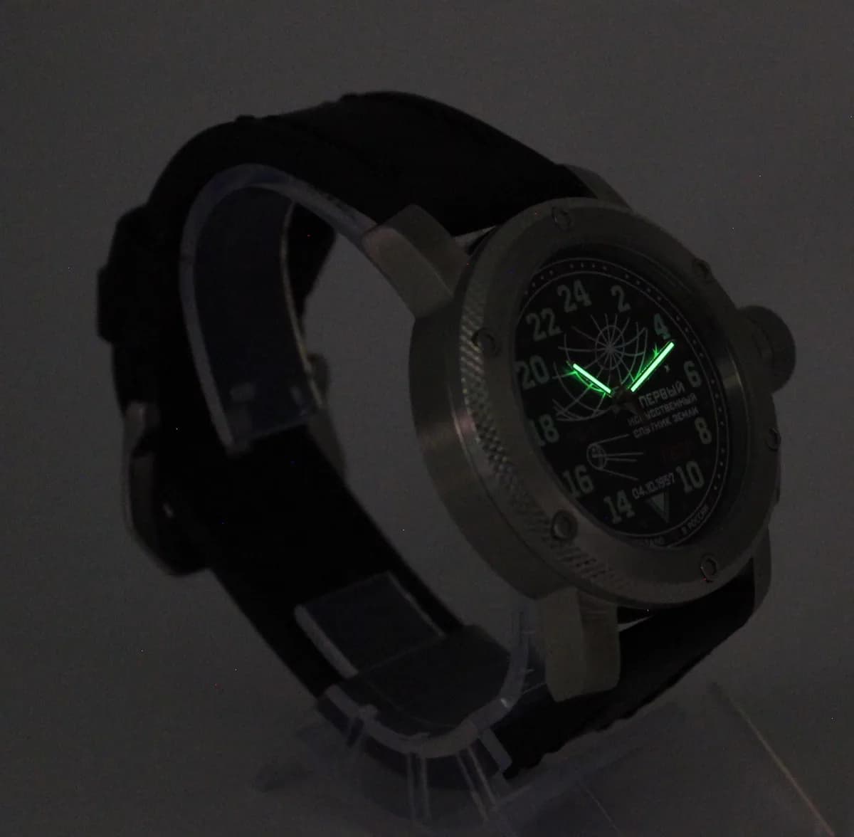 Часы наручные  "Простейший Спутник-1", механические  125.01 ,  механизм Ракета 2623 Н