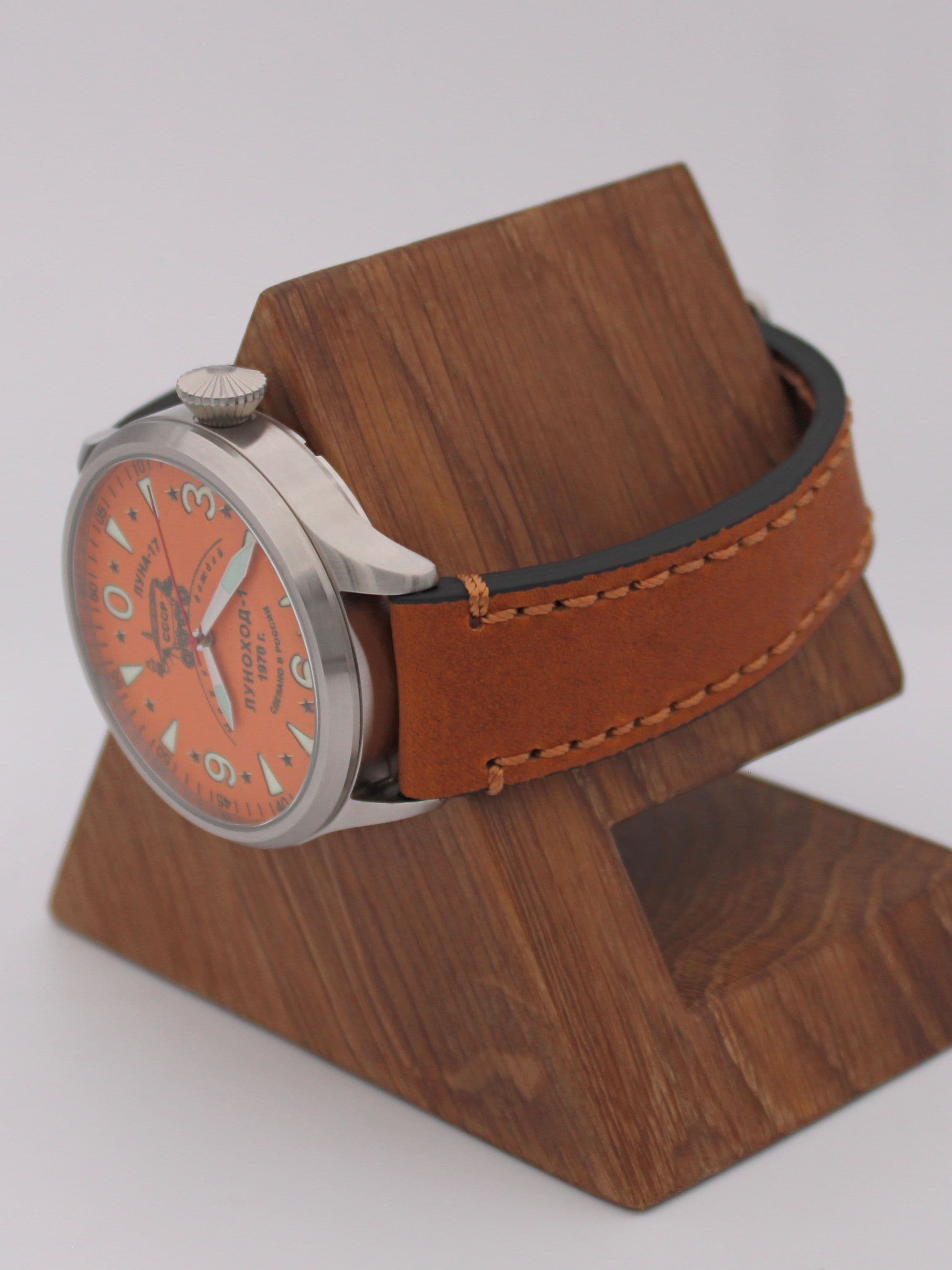 Часы "Луноход-1" механические (Восток 2409) 11.403.03