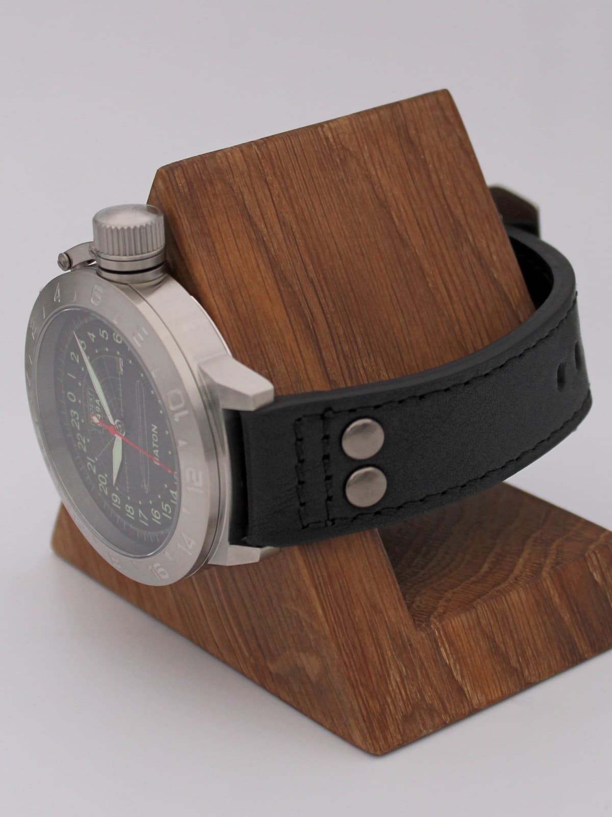 Часы 949А / Baton кварцевые (Ronda 515.24H) Q52.047.01