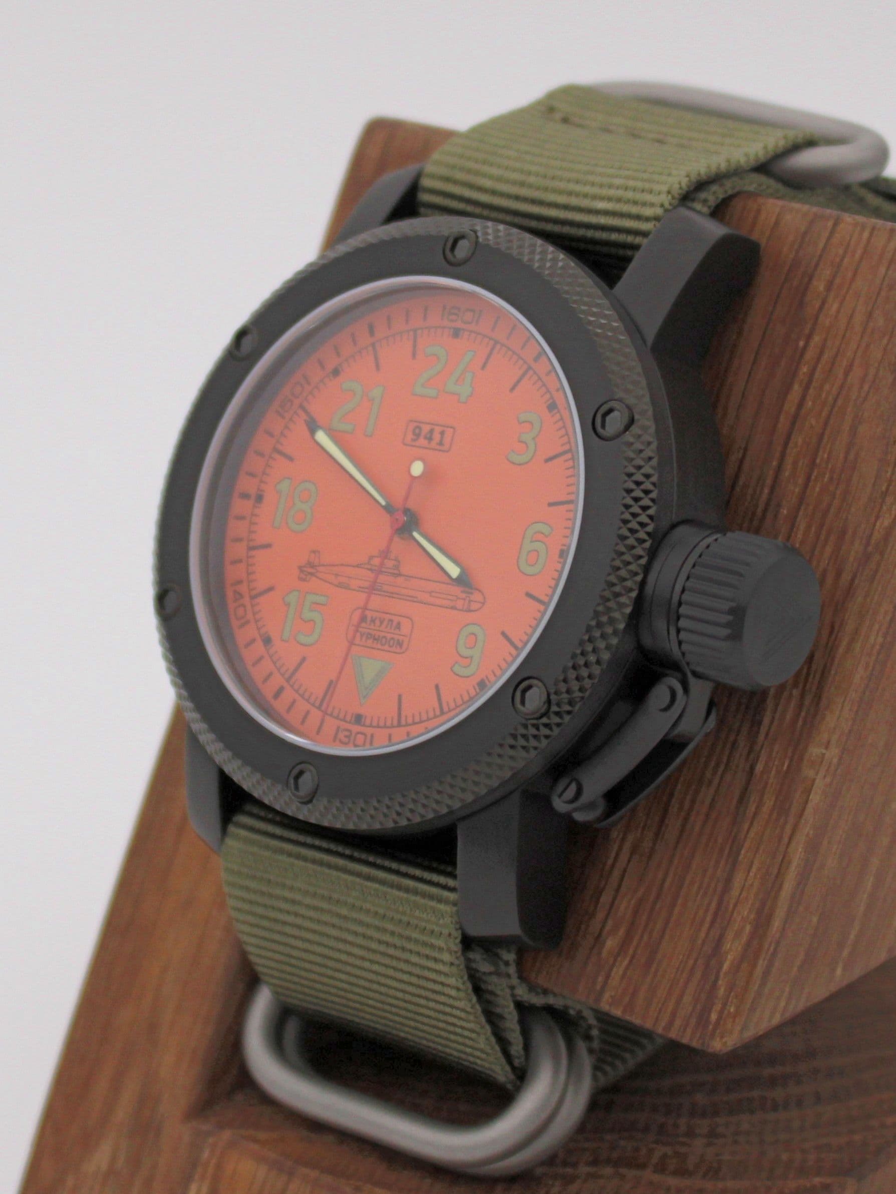 Часы 941 / Акула (Typhoon) механические (Ракета 2623) 103.053.21