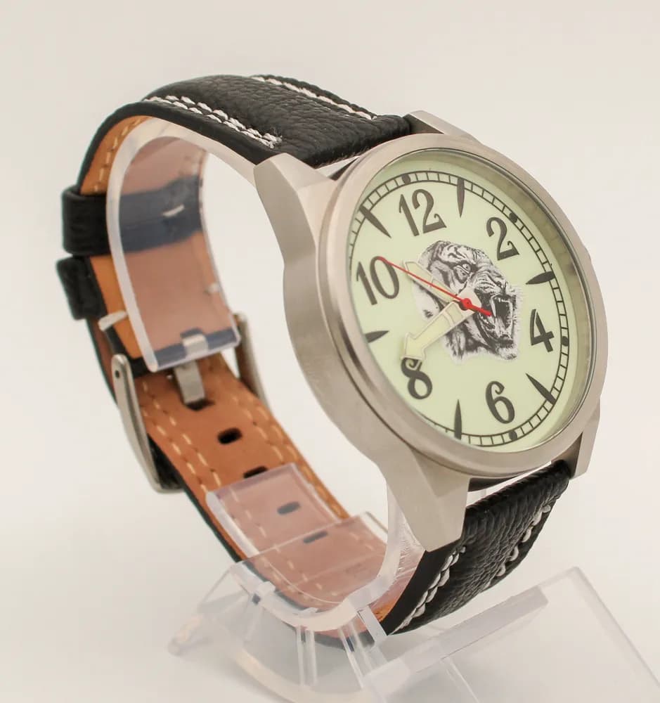 Часы наручные Тигр 21.315.011  механические,  механизм Ракета 2609