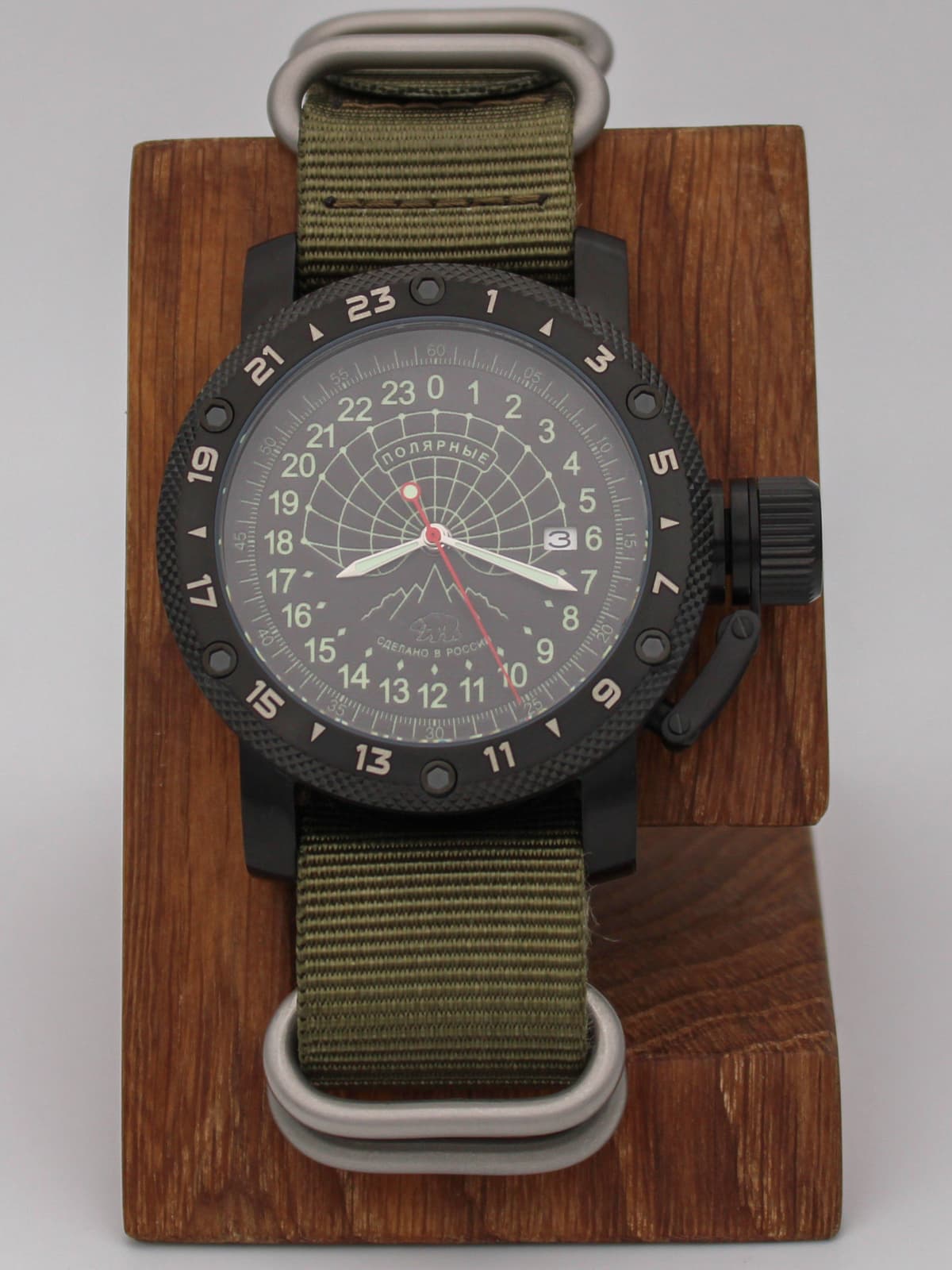 Часы Полярные кварцевые (Ronda 515.24H) Q147.133.21