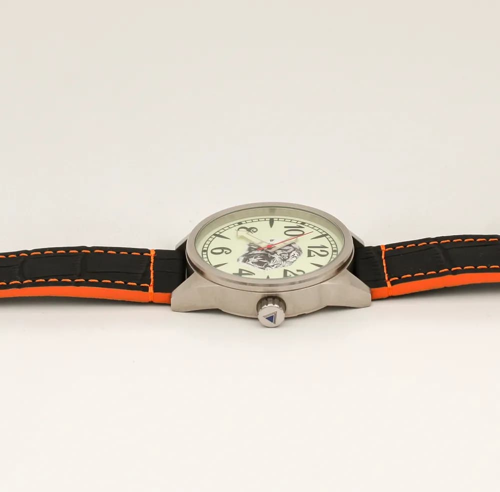 Часы наручные Тигр 21.315.015  механические,  механизм Ракета 2609