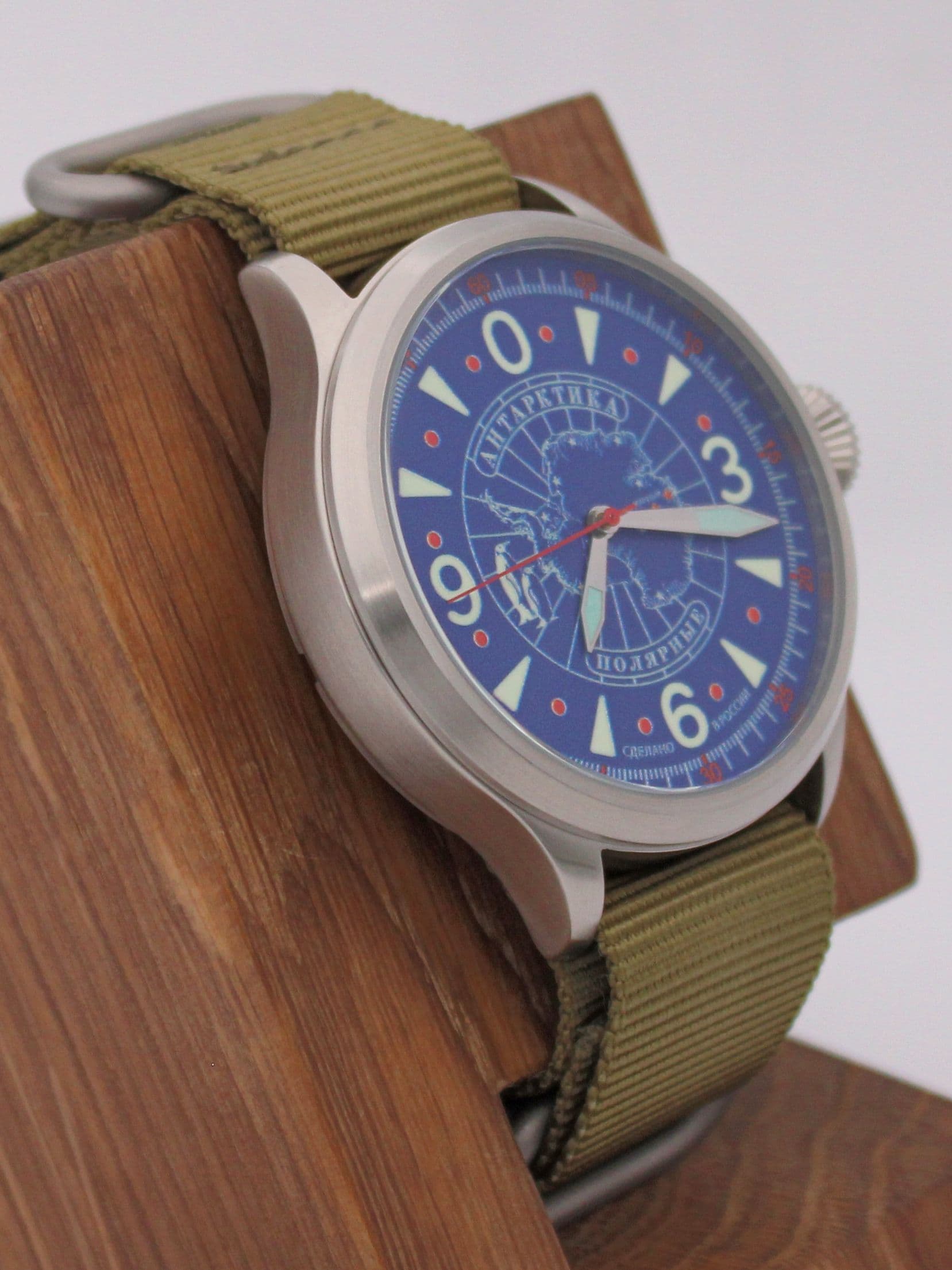 Часы Полярные "Антарктика" механические (Восток 2409) 11.532.21