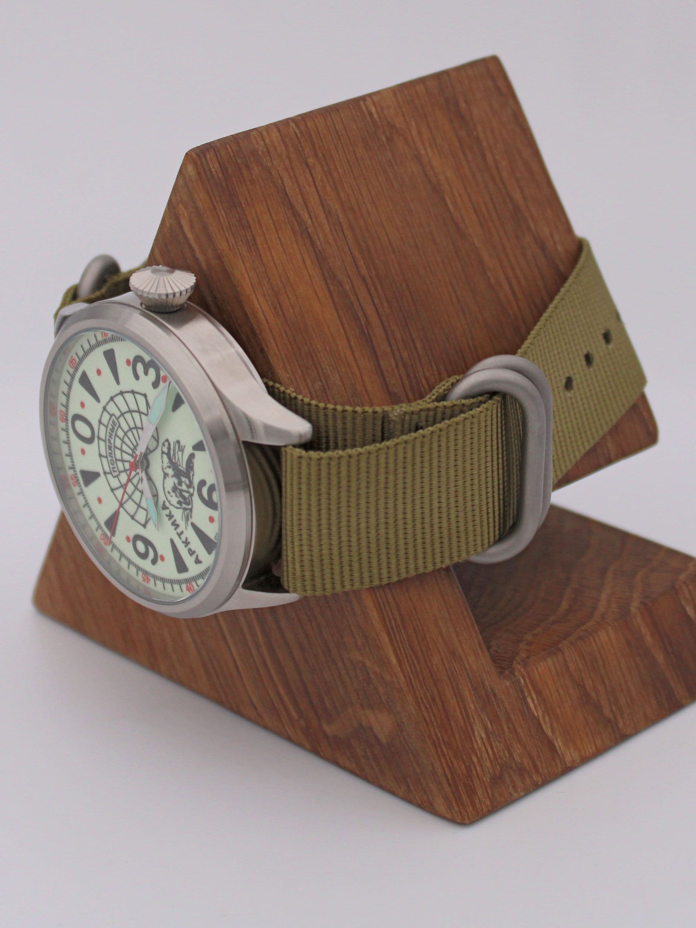 Часы Полярные "Арктика" механические (Восток 2409) 11.520.21